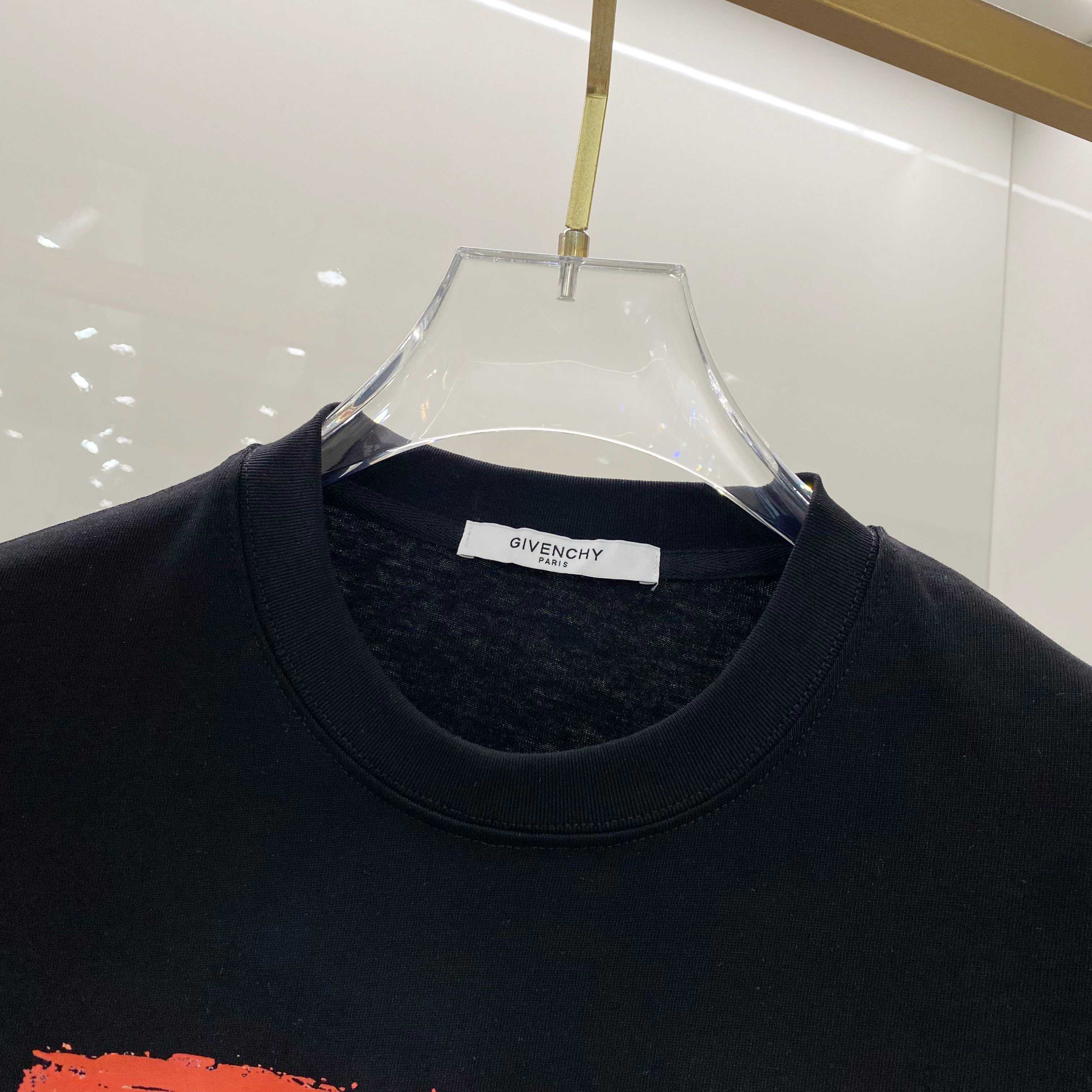 LuxluxHouse Best Quality Clothes Givenchy T-shirt