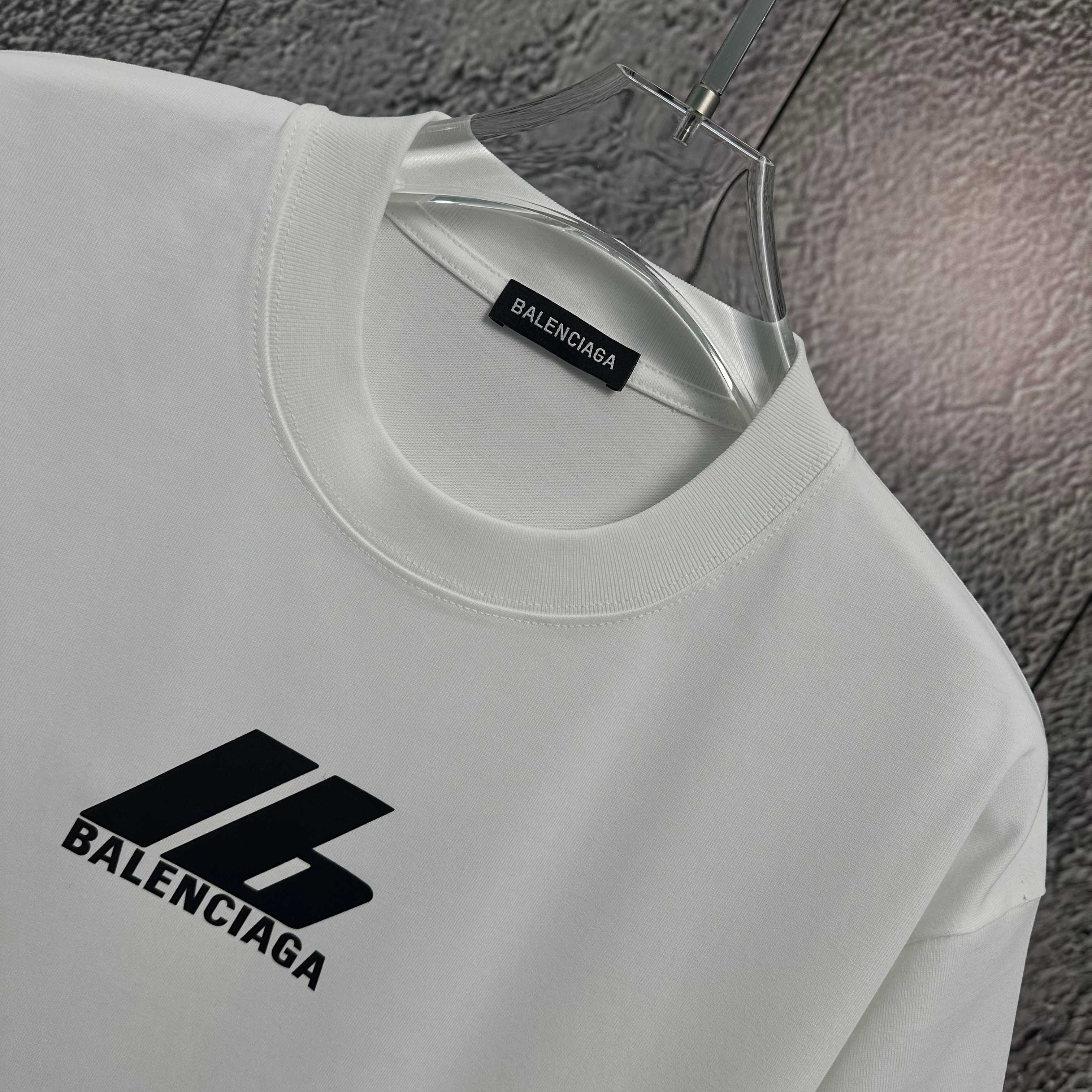LuxluxHouse Best Quality Clothes Balenciaga T-shirt