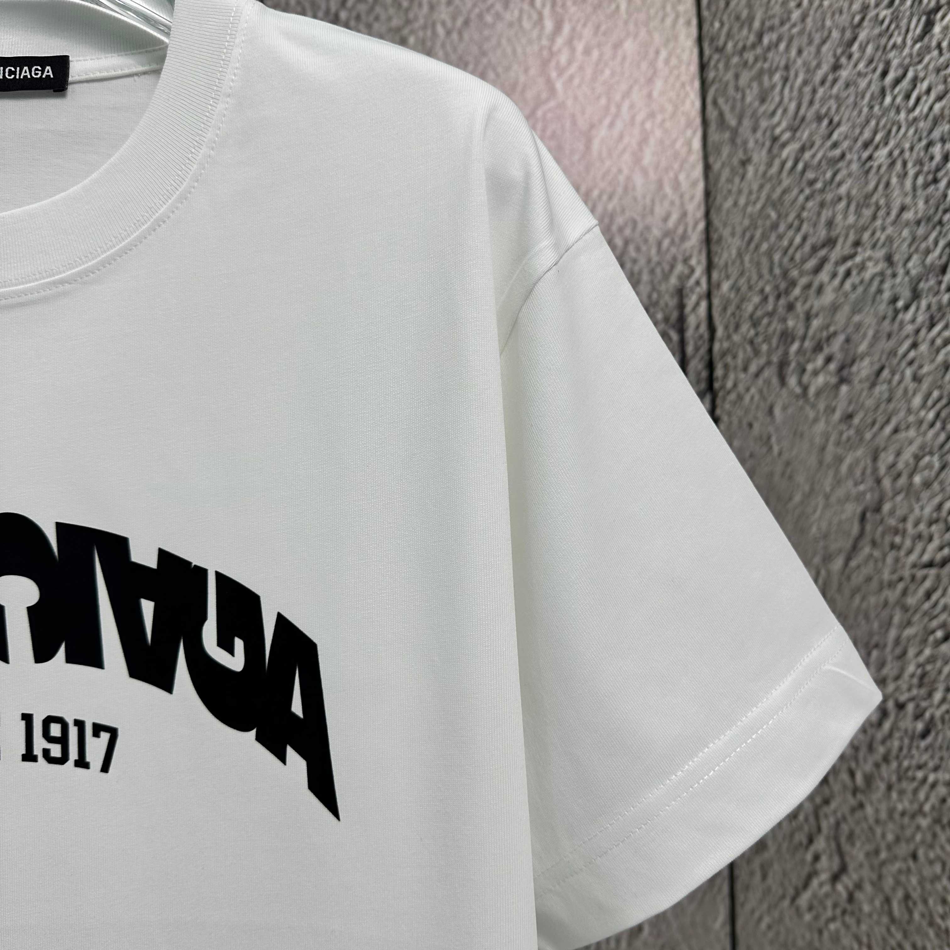 LuxluxHouse Best Quality Clothes Balenciaga T-shirt