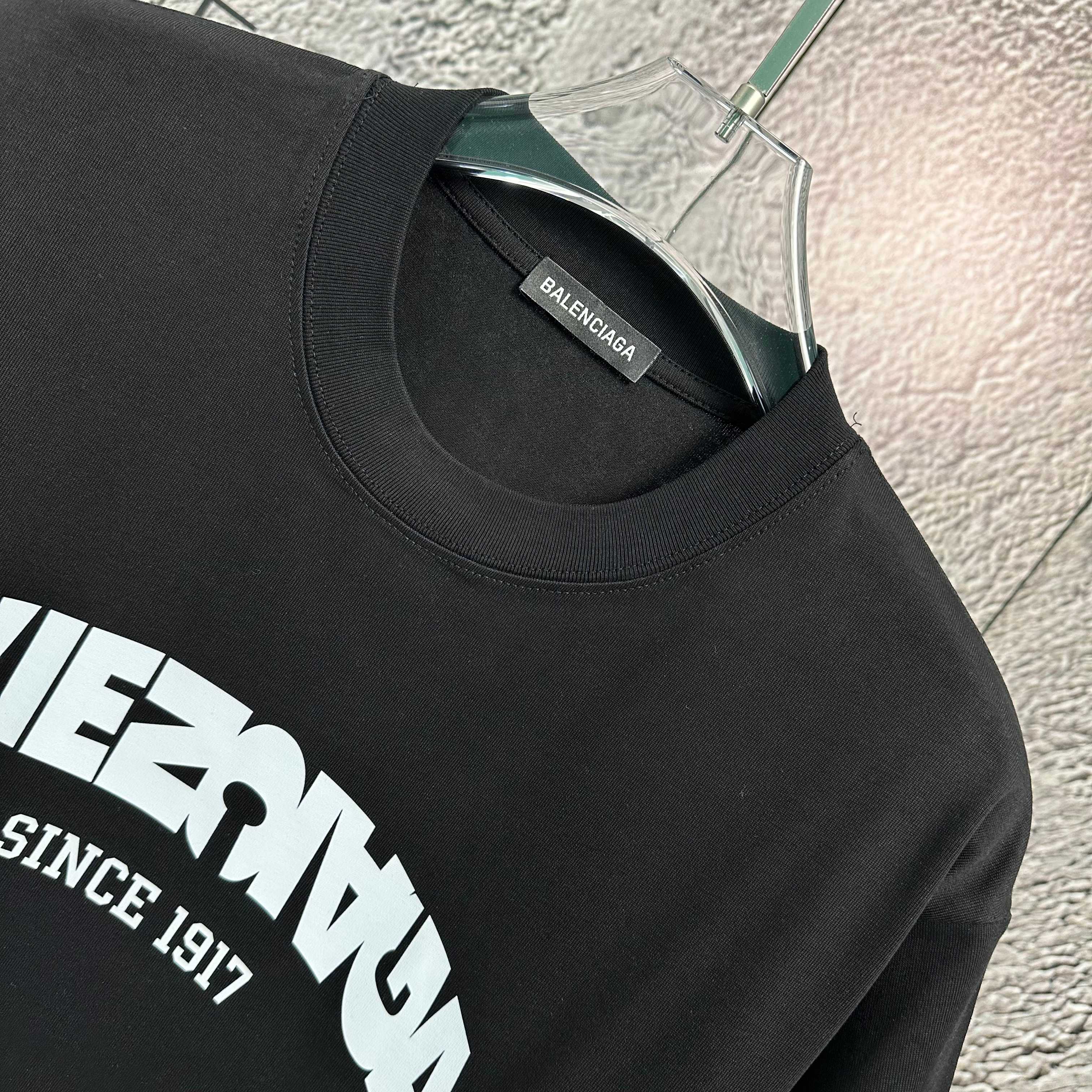 LuxluxHouse Best Quality Clothes Balenciaga T-shirt