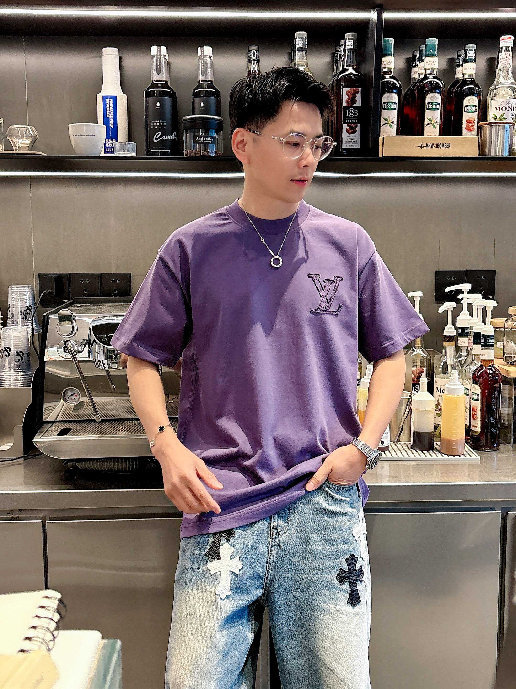 LuxluxHouse Best Quality Clothes T-shirt Louis Vuitton