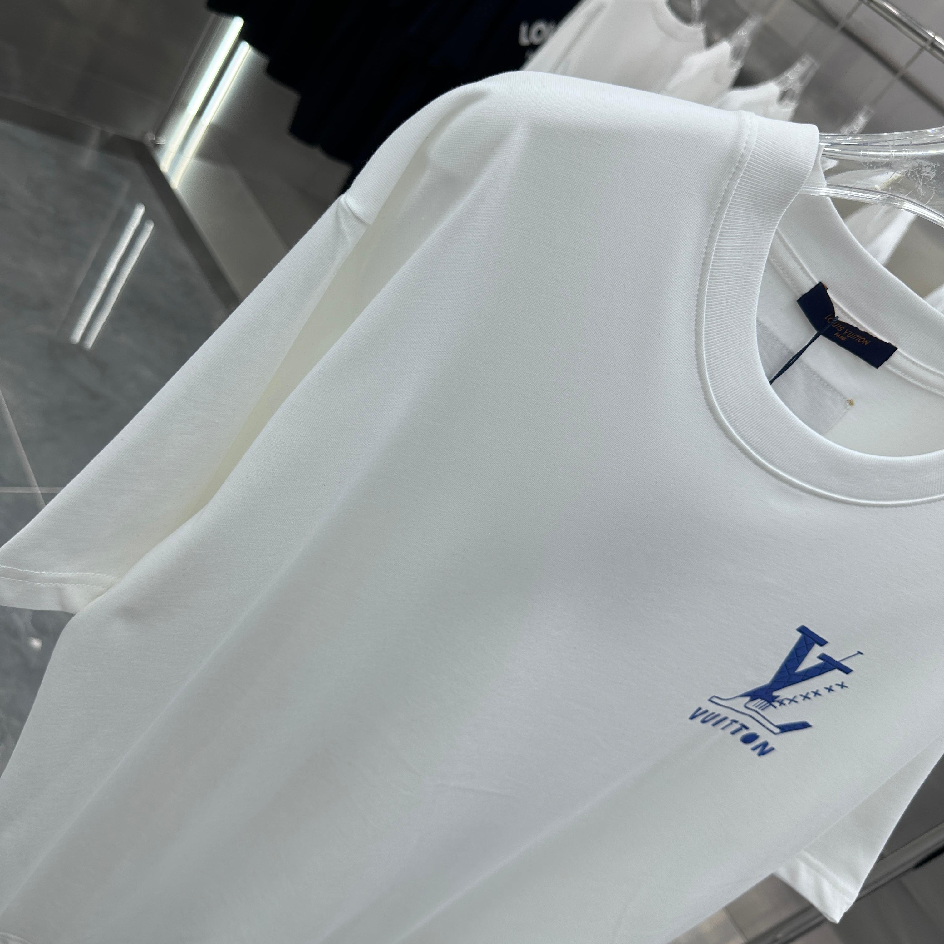 LuxluxHouse Best Quality Clothes T-shirt Louis Vuitton
