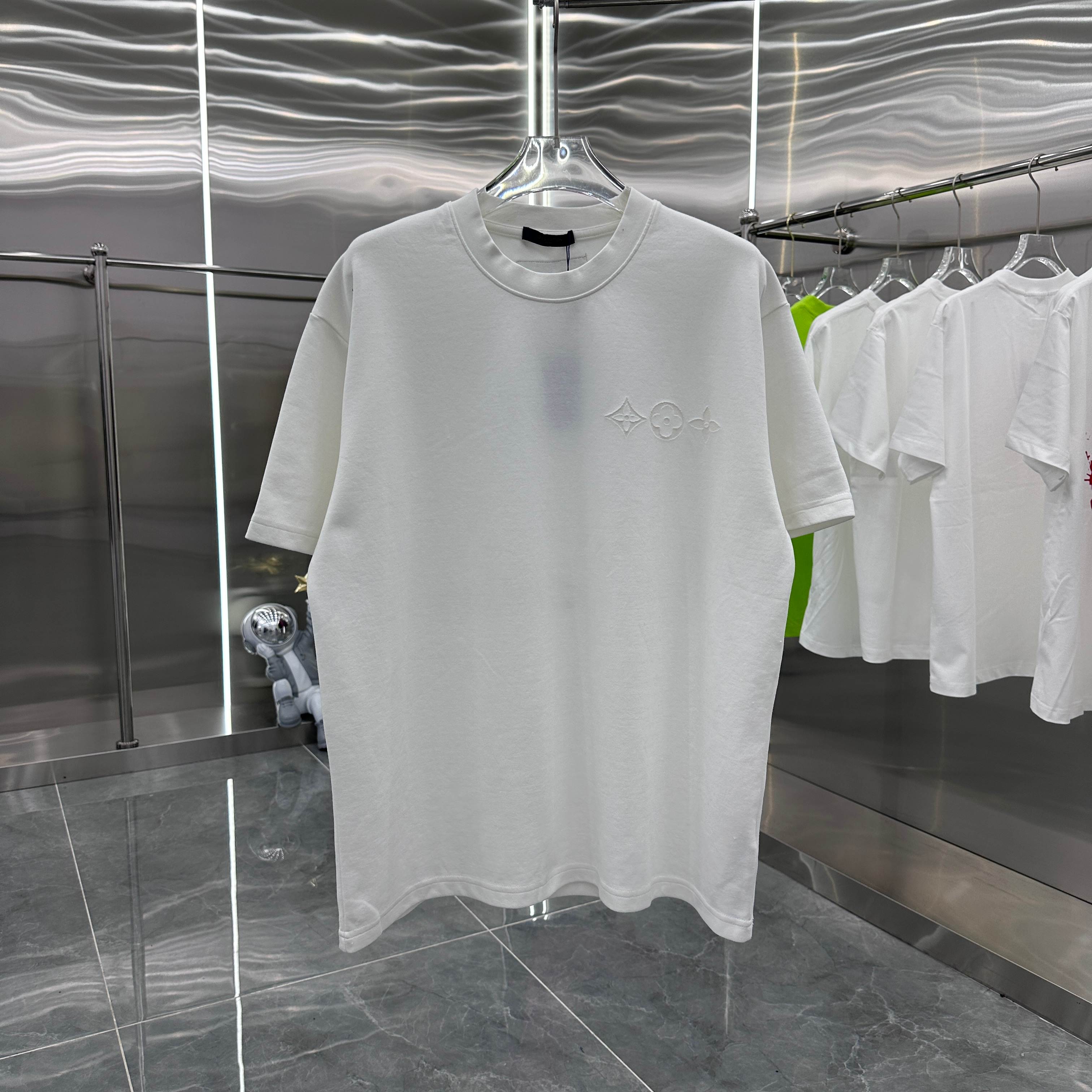 LuxluxHouse Best Quality Clothes T-shirt Louis Vuitton