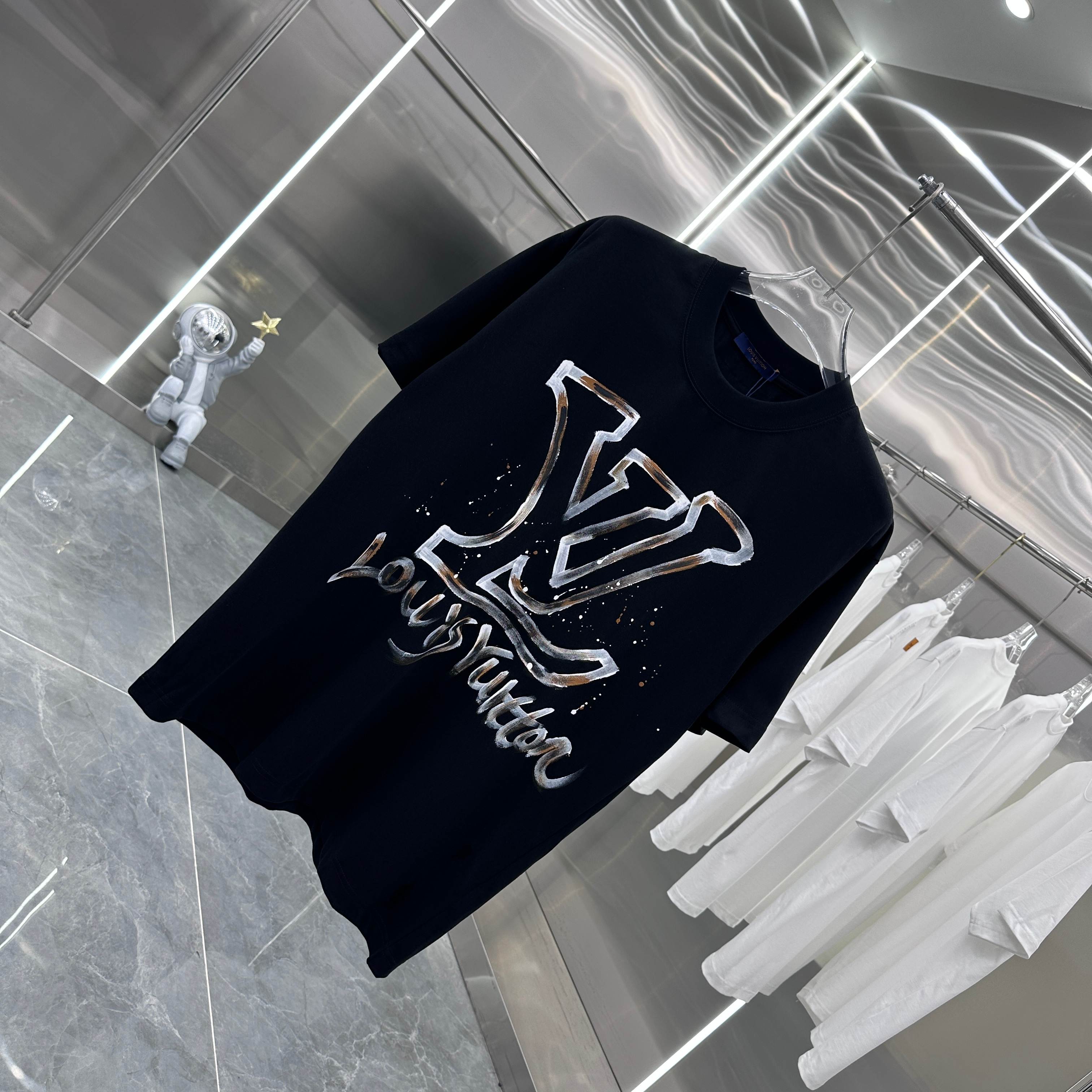 LuxluxHouse Best Quality Clothes T-shirt Louis Vuitton