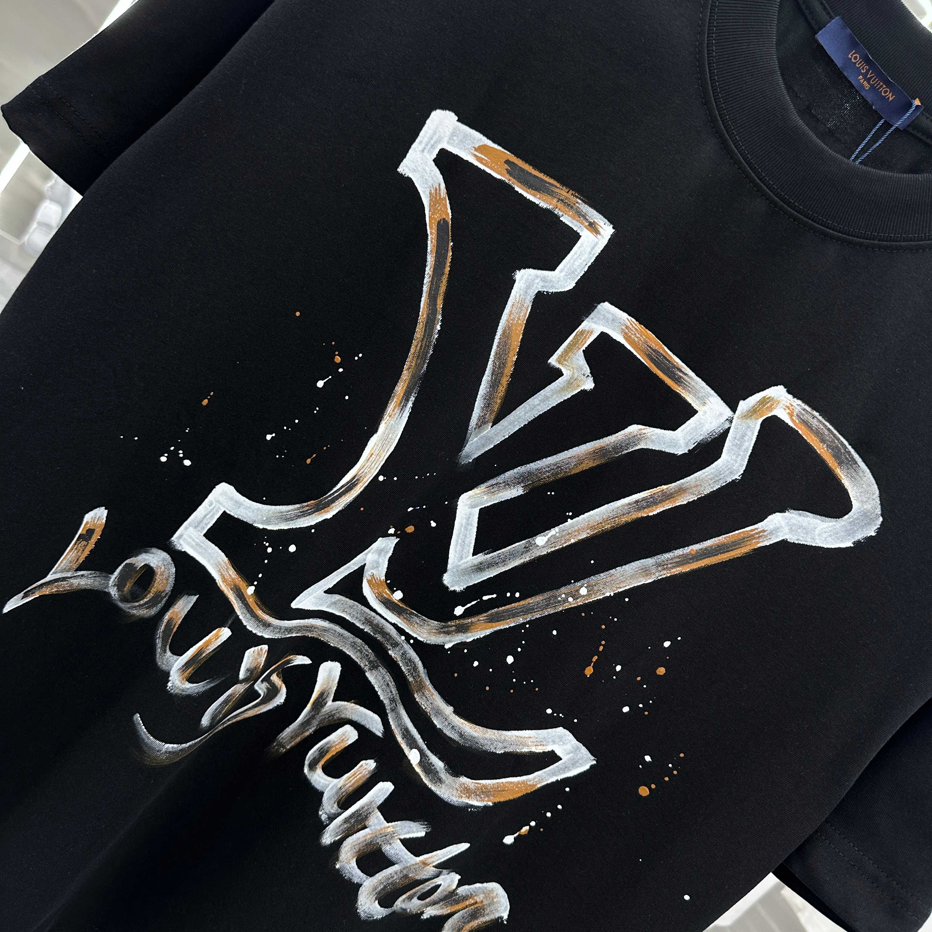 LuxluxHouse Best Quality Clothes T-shirt Louis Vuitton