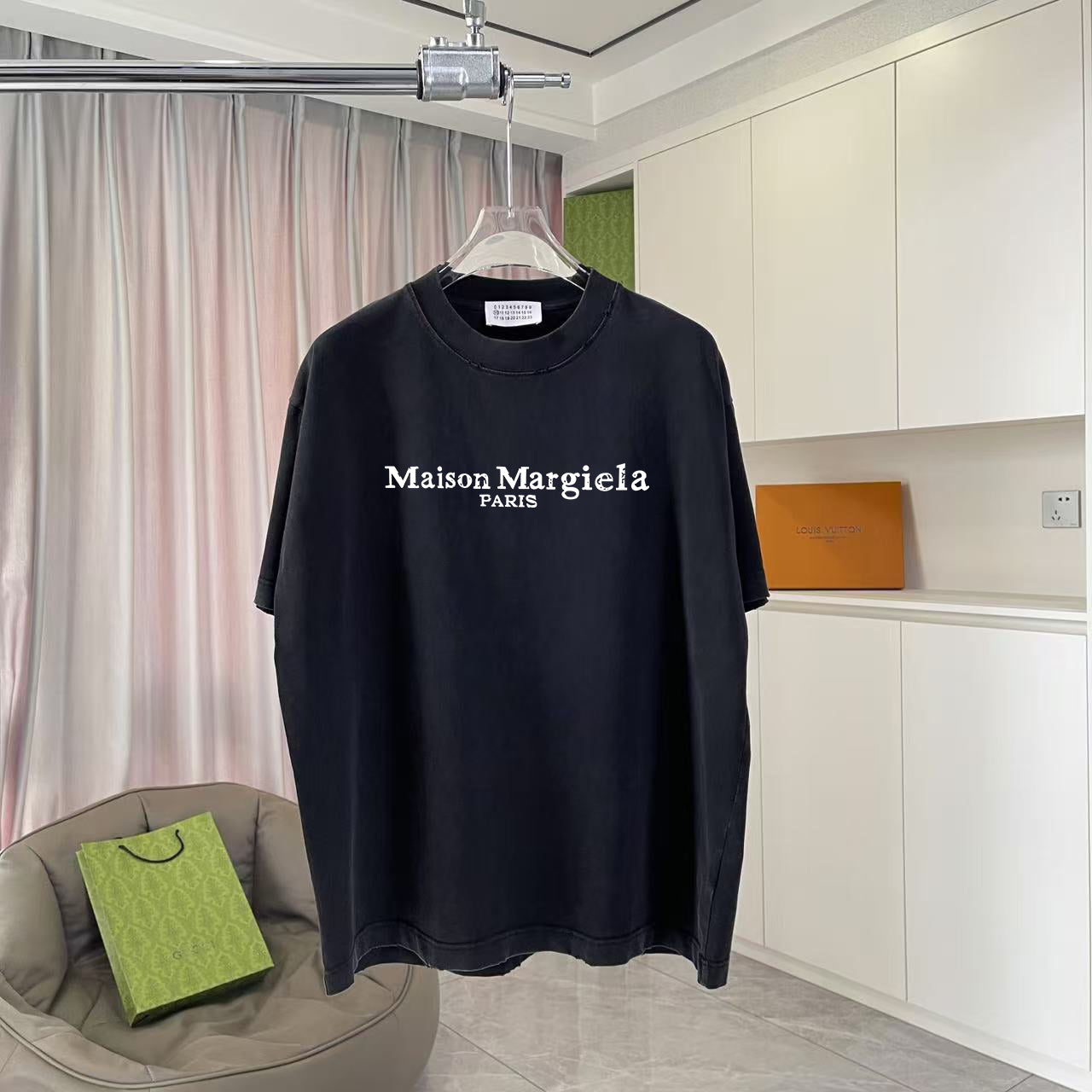 LuxluxHouse Best Quality Clothes T-shirt Chanel & Maison Margiela