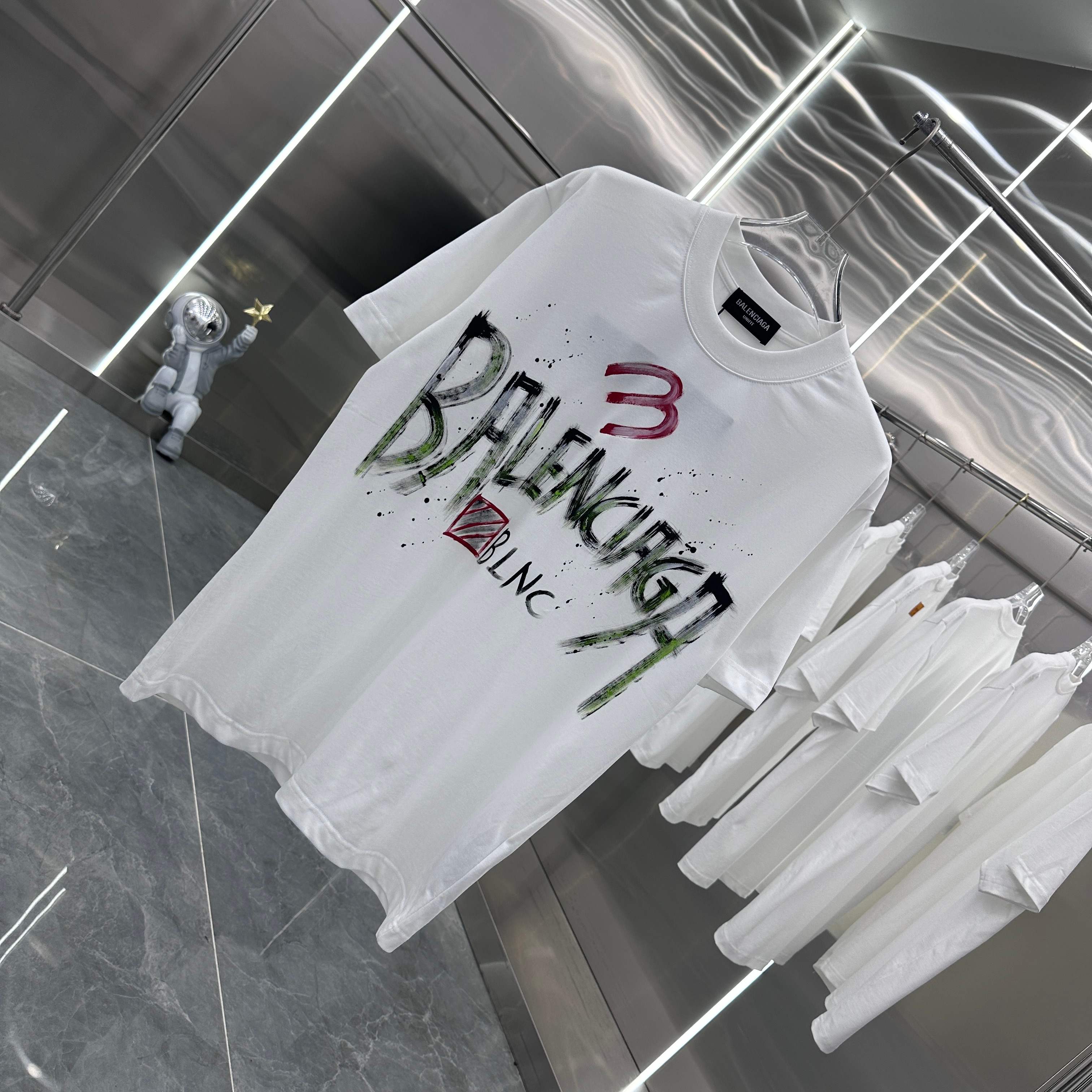 LuxluxHouse Best Quality Clothes Balenciaga T-shirt