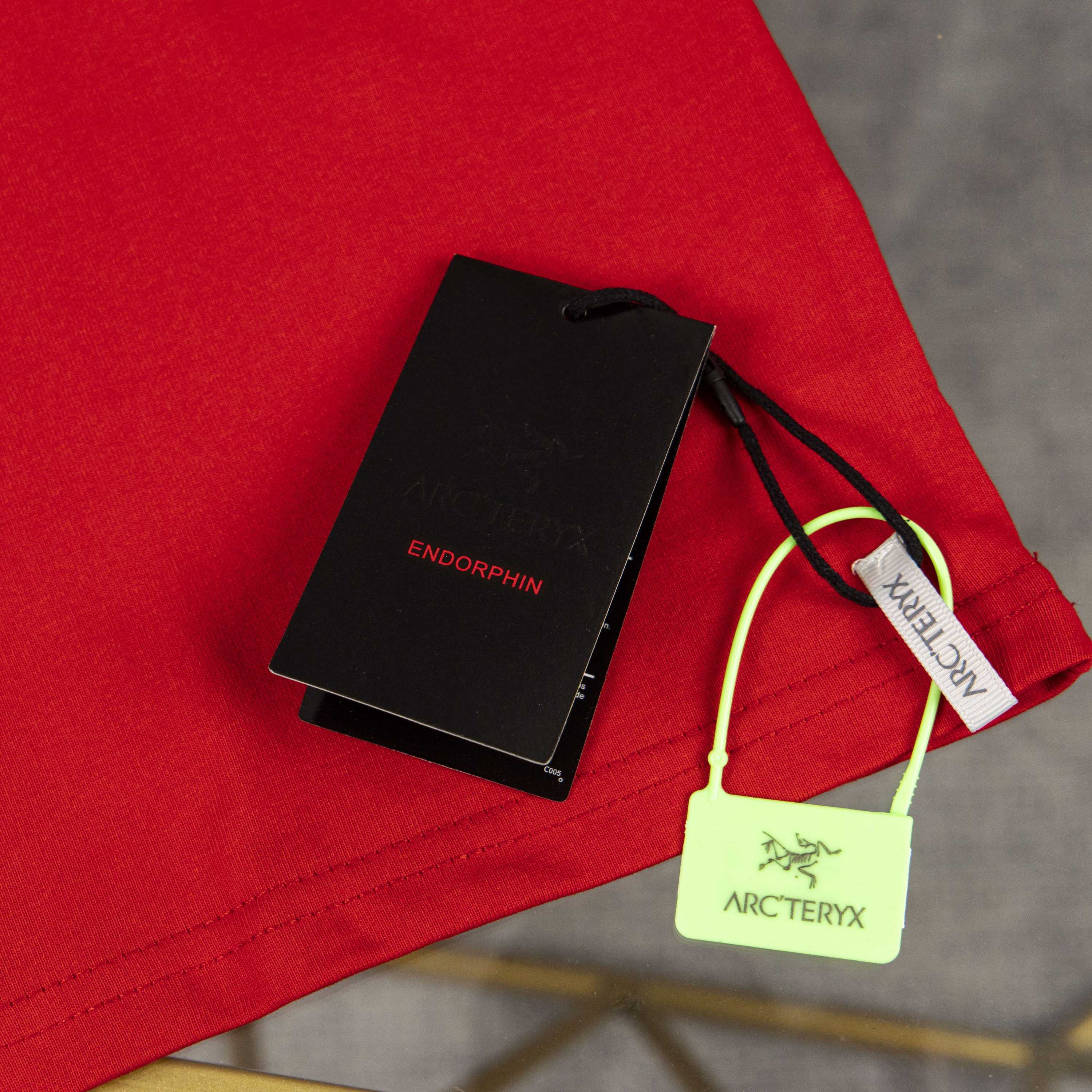 LuxluxHouse Best Quality Clothes T-shirt Arcteryx