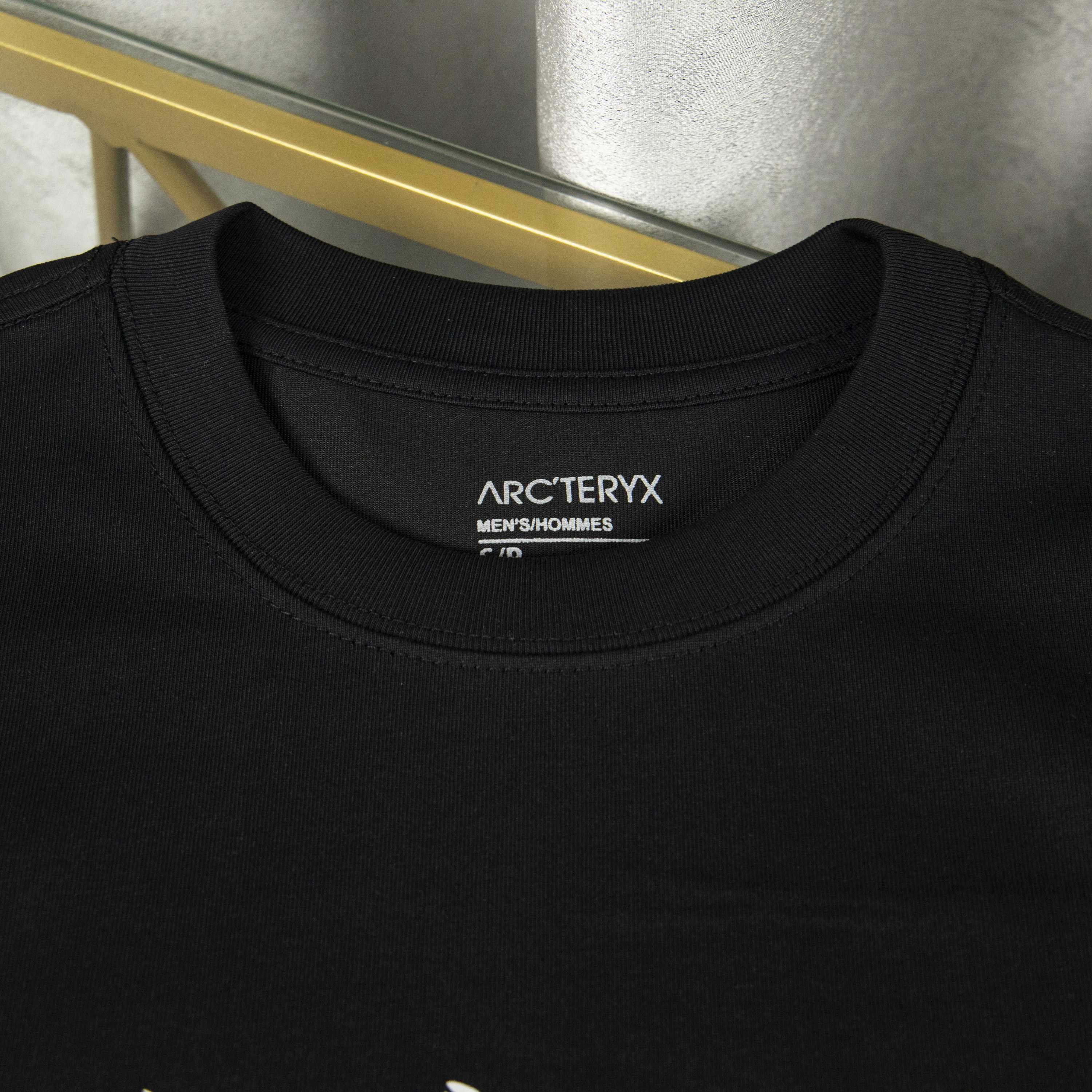 LuxluxHouse Best Quality Clothes T-shirt Arcteryx