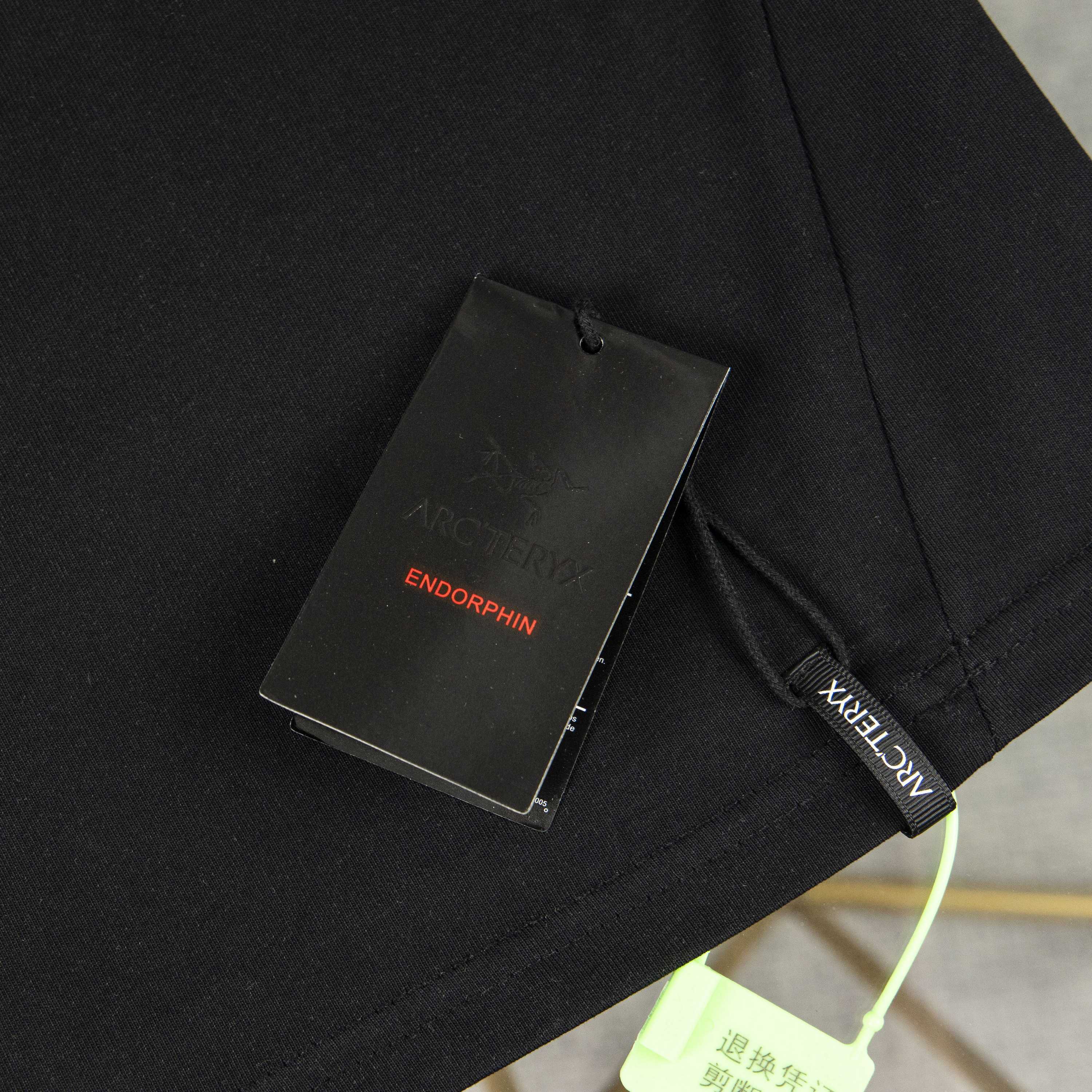LuxluxHouse Best Quality Clothes T-shirt Arcteryx