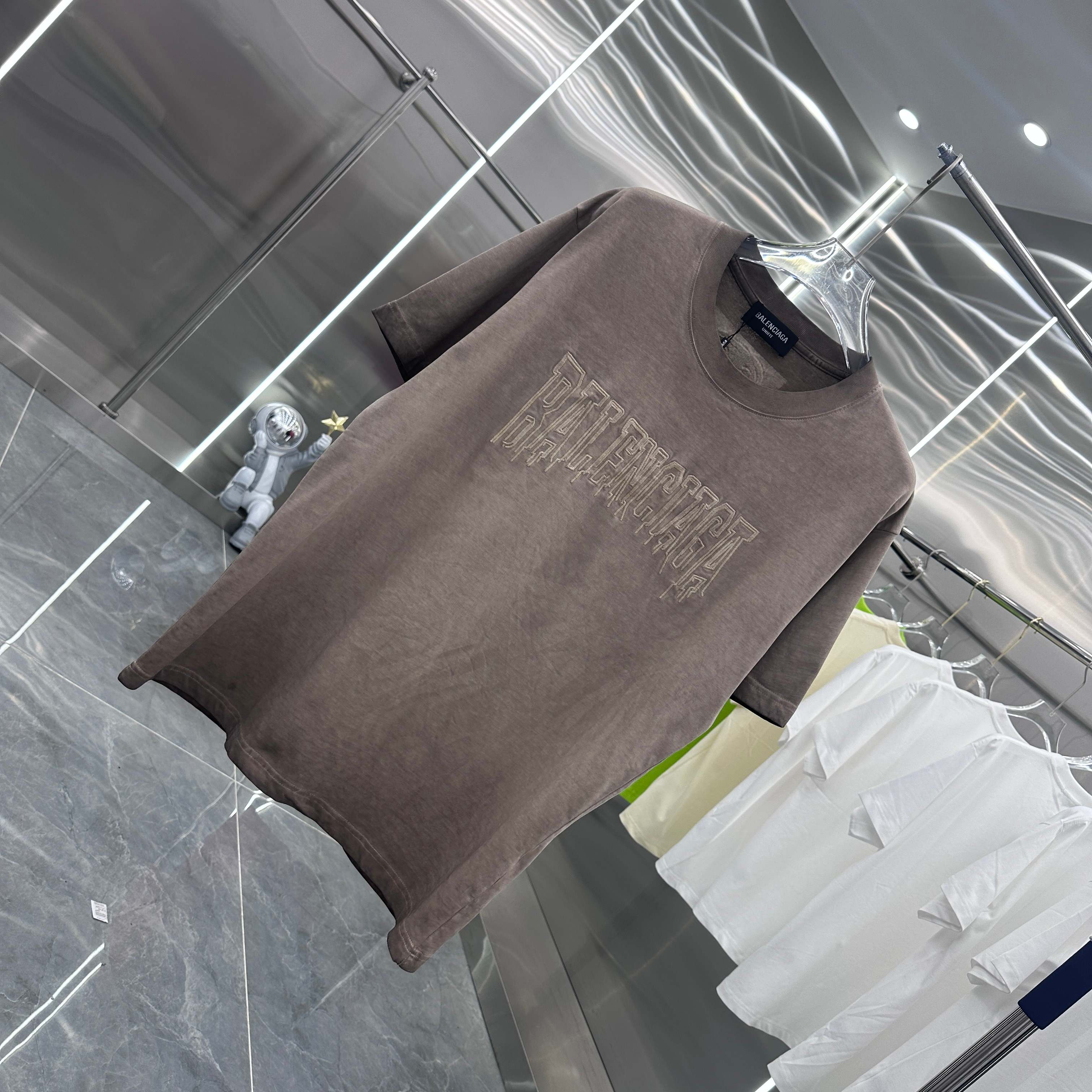 LuxluxHouse Best Quality Clothes Balenciaga T-shirt