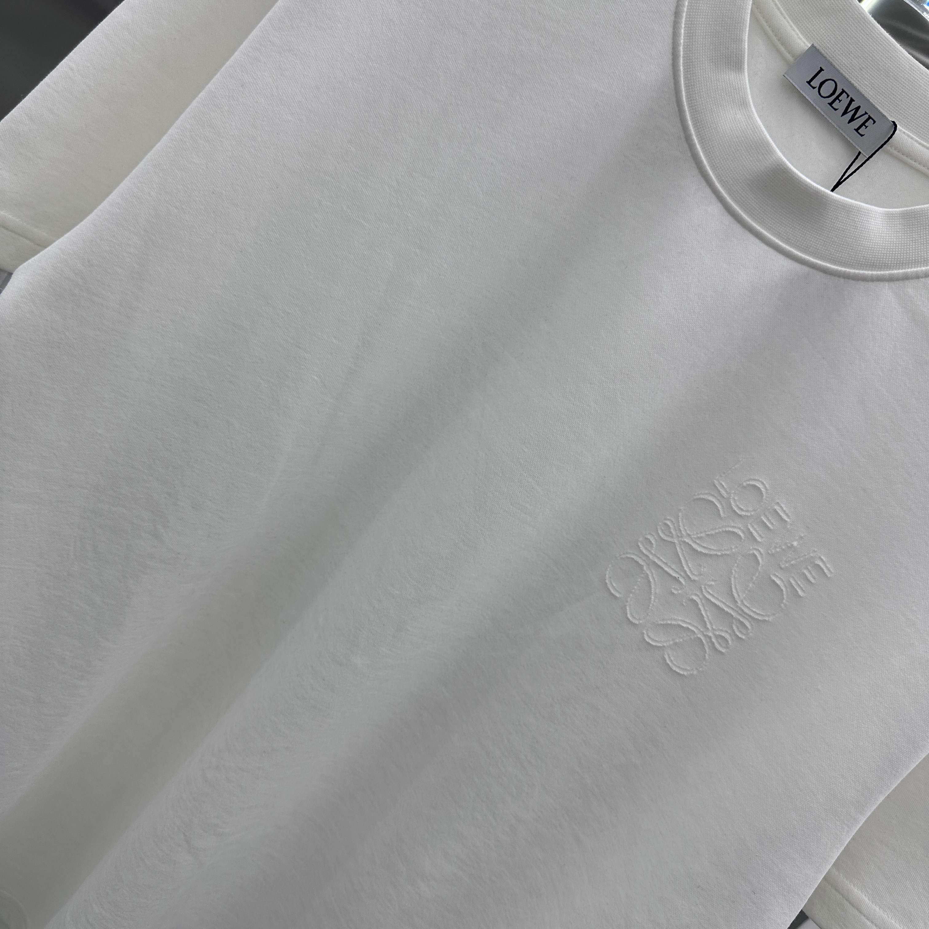 LuxluxHouse Best Quality Clothes T-shirt Loewe