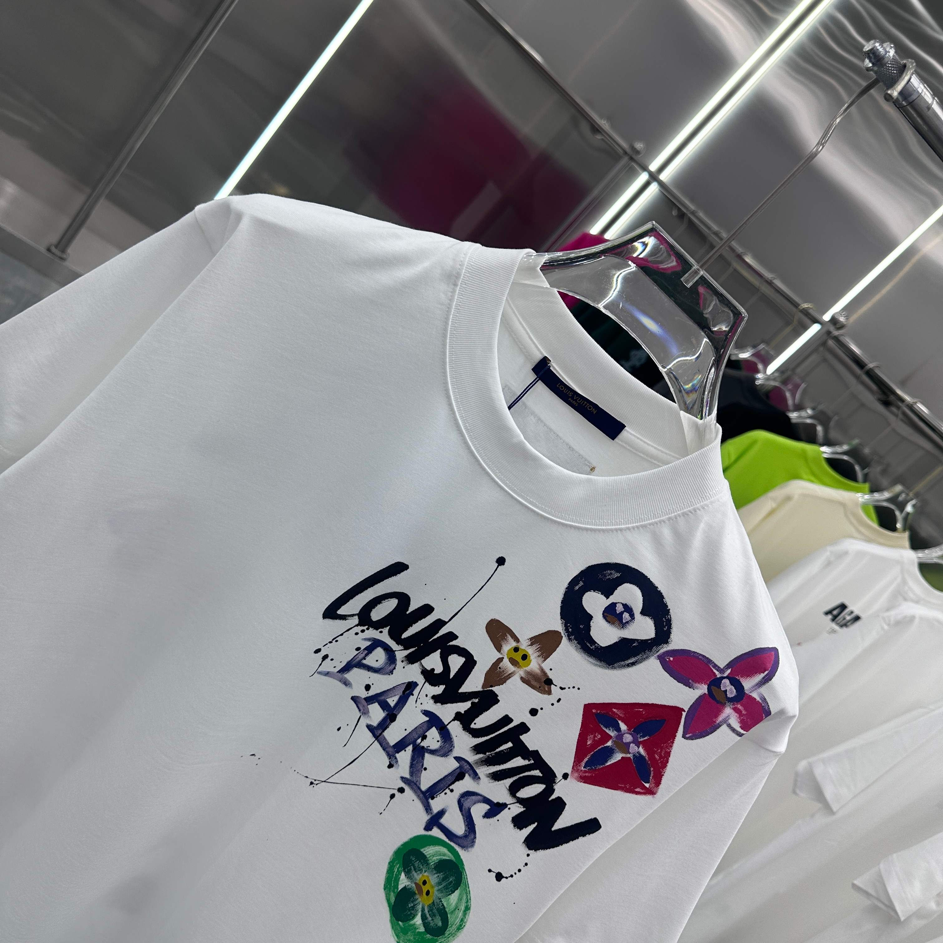 LuxluxHouse Best Quality Clothes T-shirt Louis Vuitton