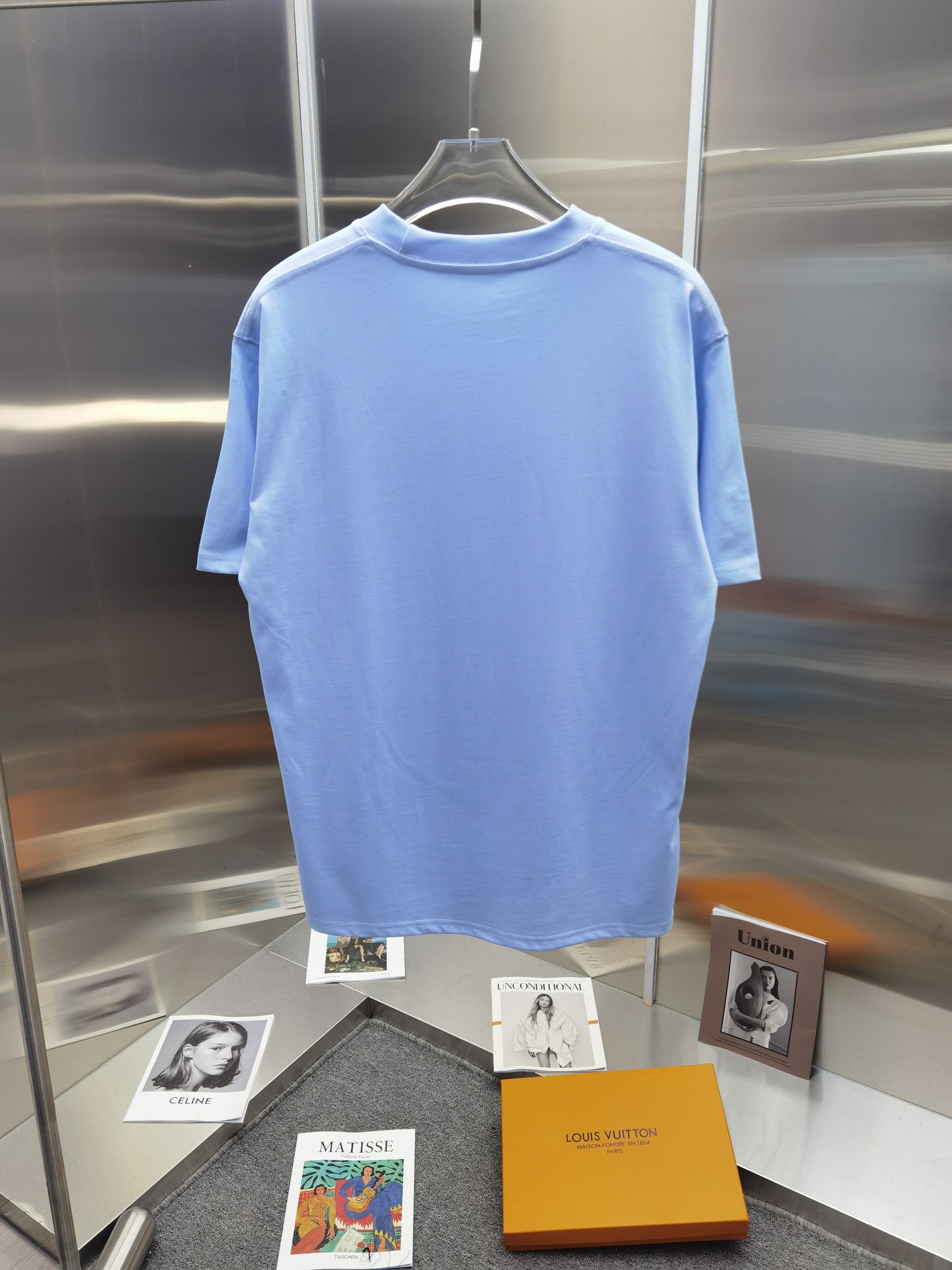 LuxluxHouse Best Quality Clothes T-shirt Loewe