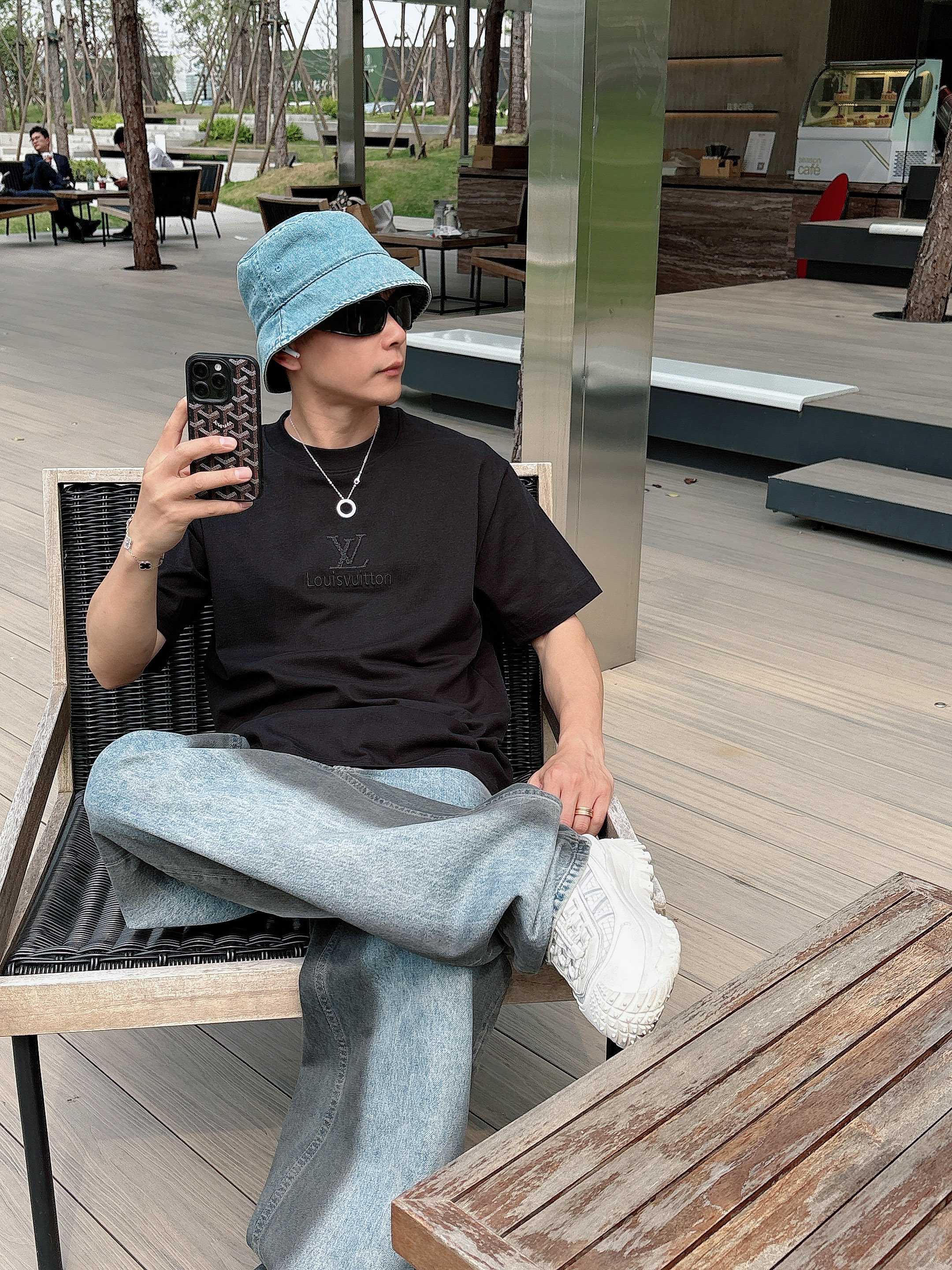 LuxluxHouse Best Quality Clothes T-shirt Louis Vuitton