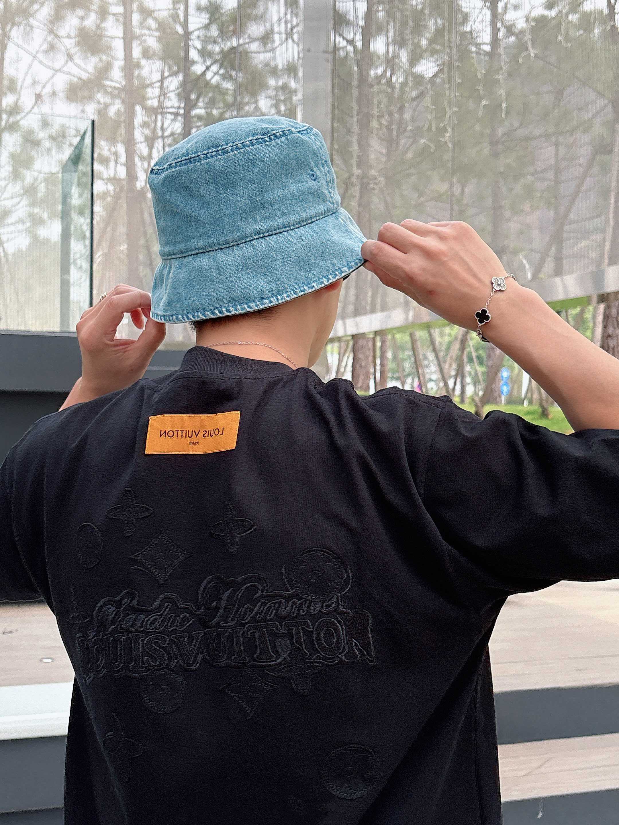 LuxluxHouse Best Quality Clothes T-shirt Louis Vuitton