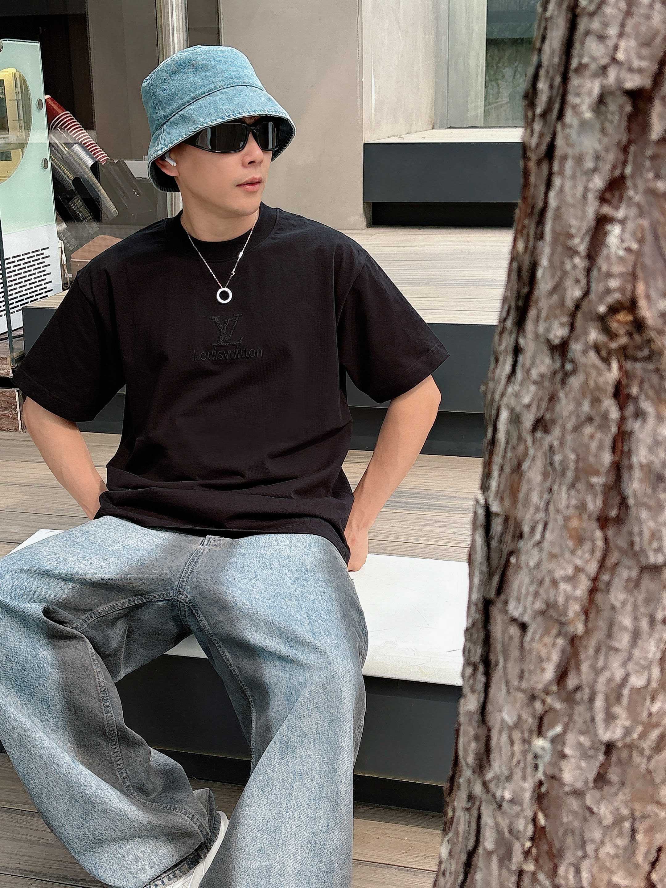 LuxluxHouse Best Quality Clothes T-shirt Louis Vuitton