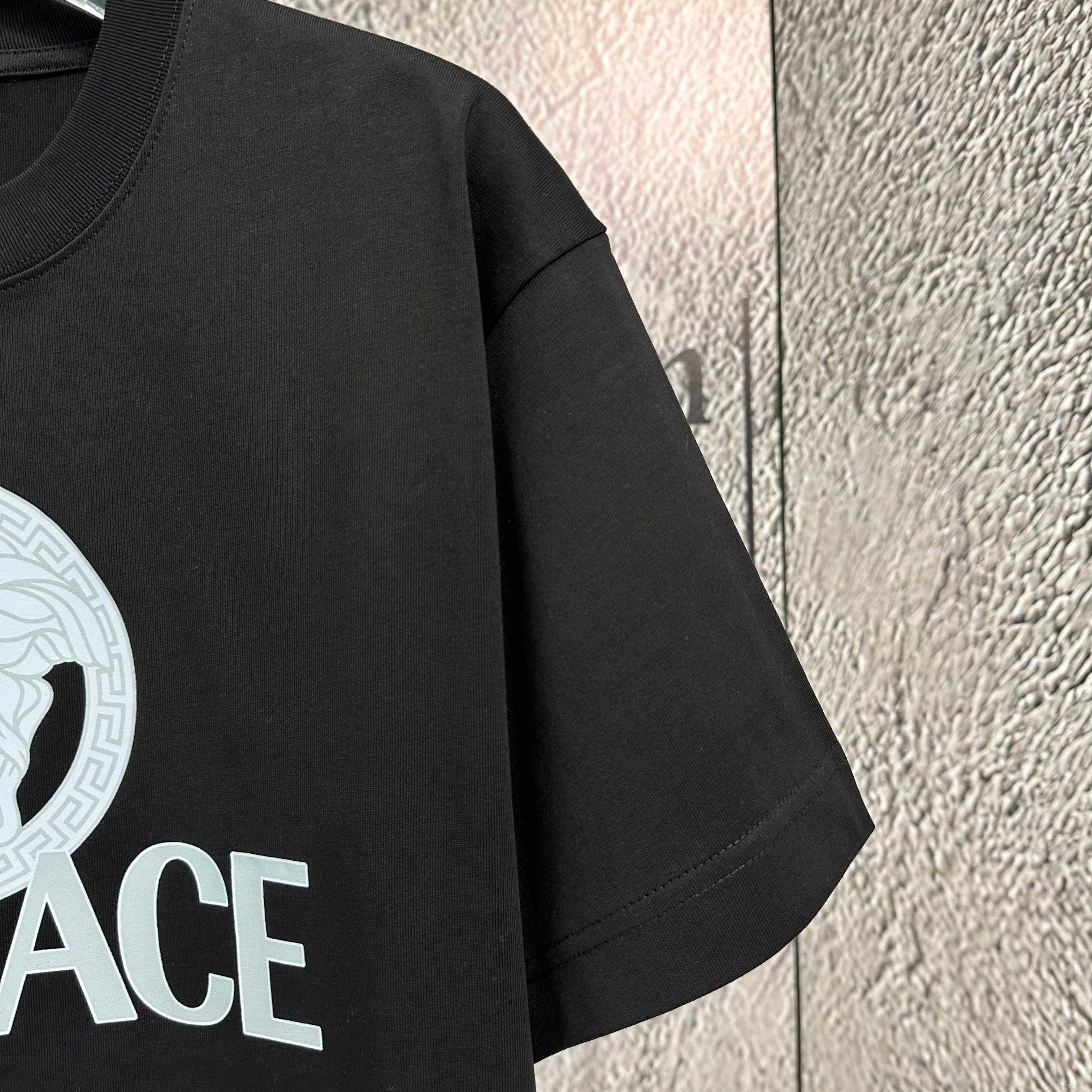 LuxluxHouse Best Quality Clothes Versace T-shirt