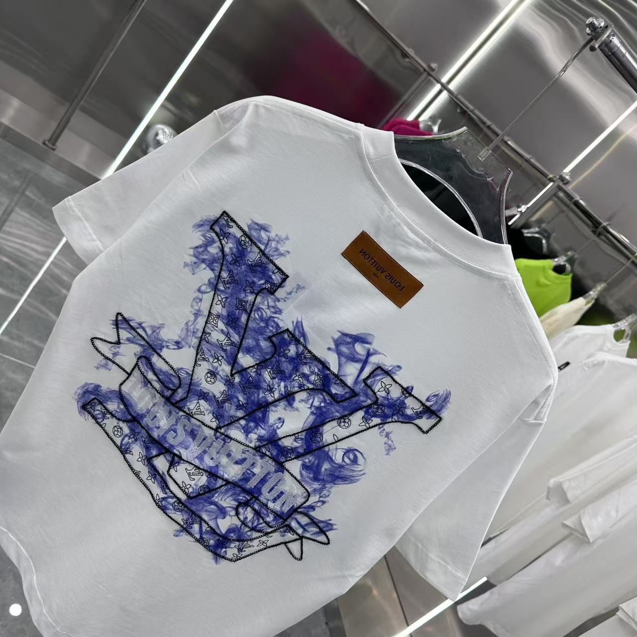 LuxluxHouse Best Quality Clothes T-shirt Louis Vuitton