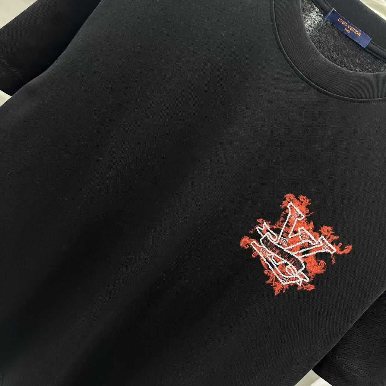 LuxluxHouse Best Quality Clothes T-shirt Louis Vuitton