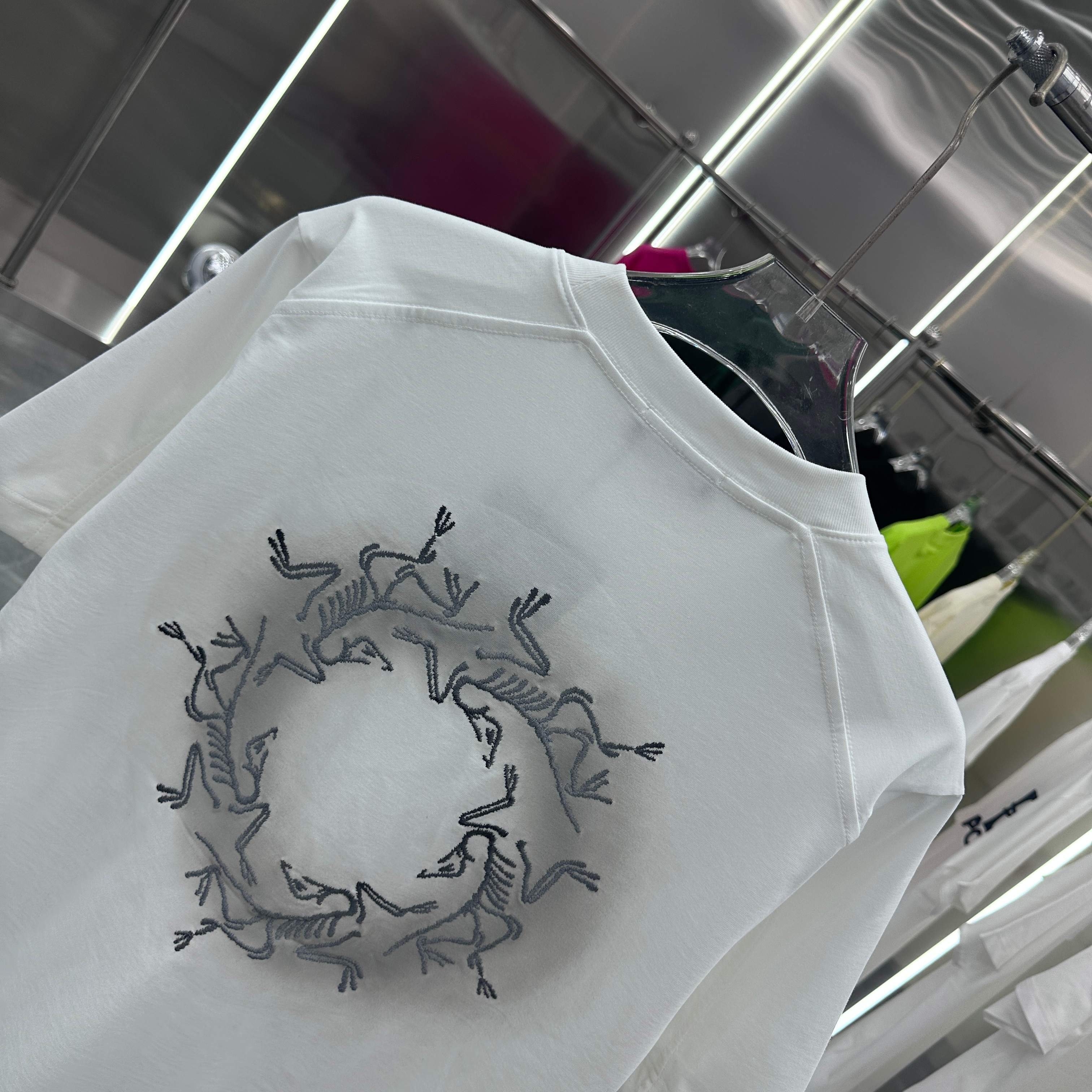 LuxluxHouse Best Quality Clothes T-shirt Arcteryx