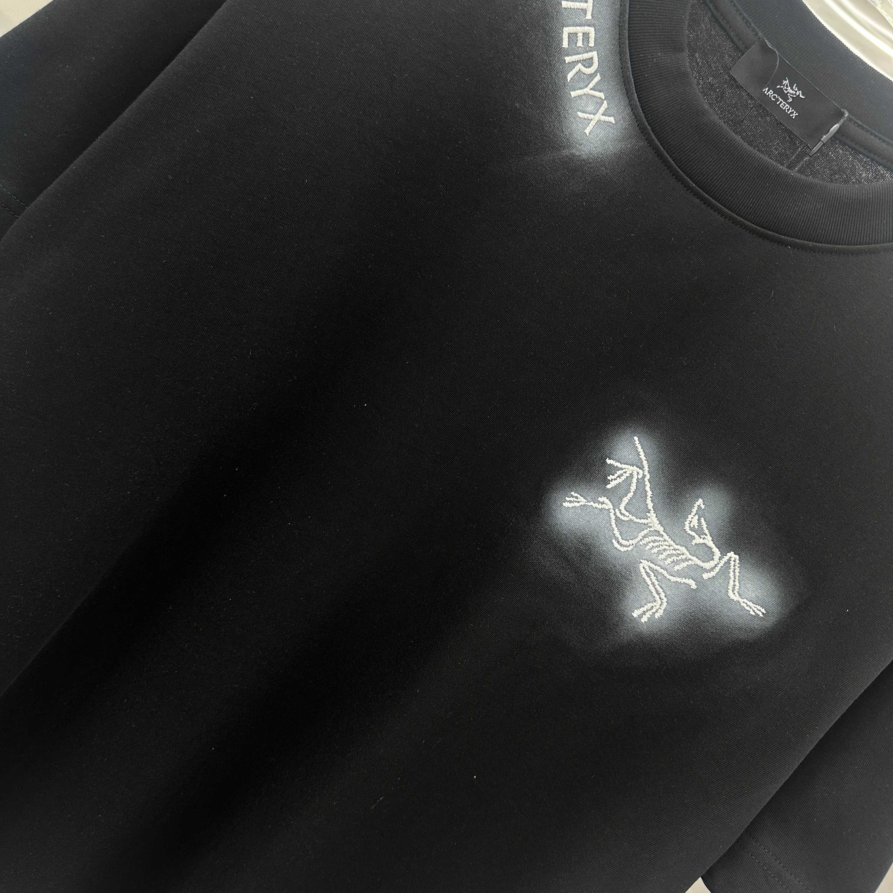 LuxluxHouse Best Quality Clothes T-shirt Arcteryx