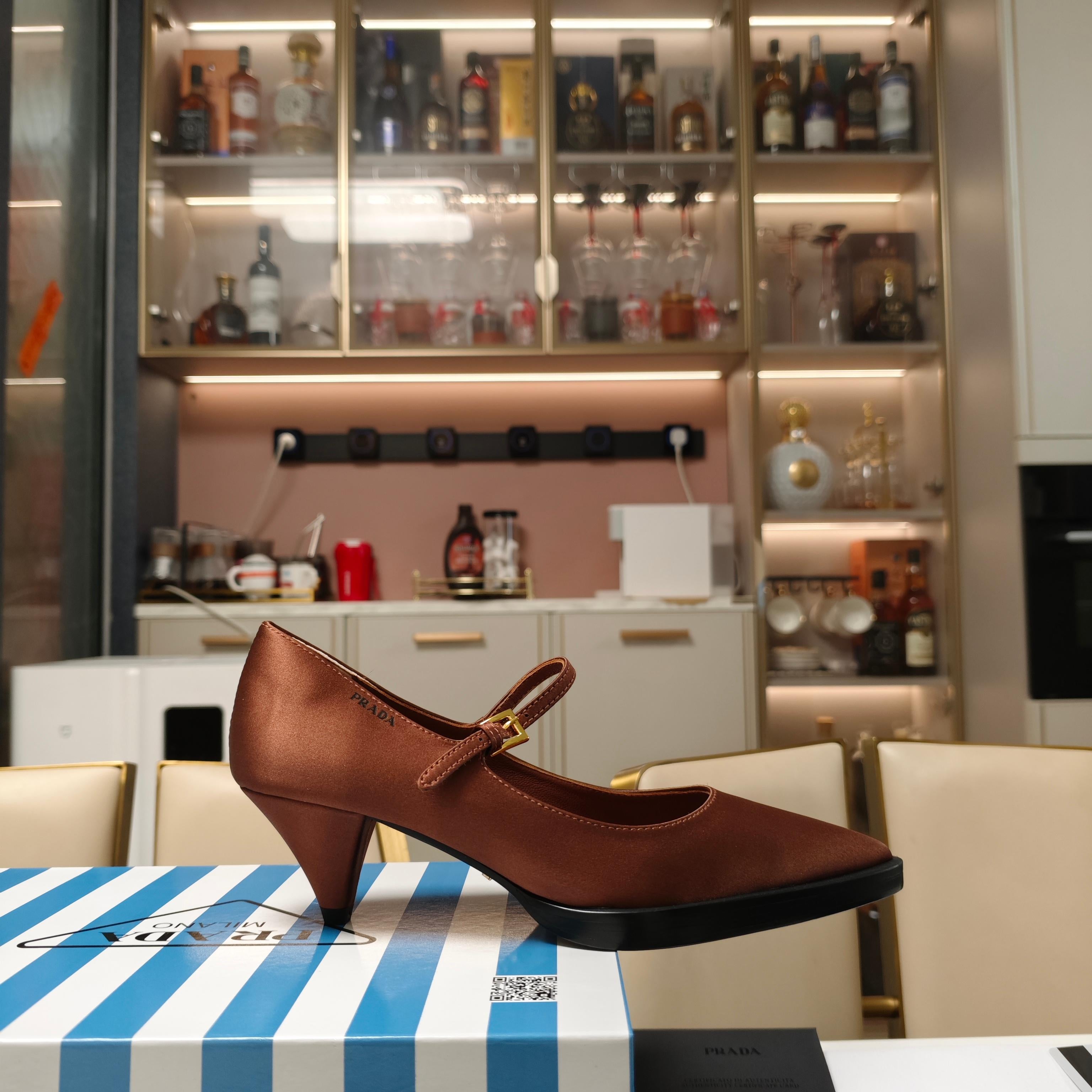 LuxluxHouse Best Quality Women Shoes Prada