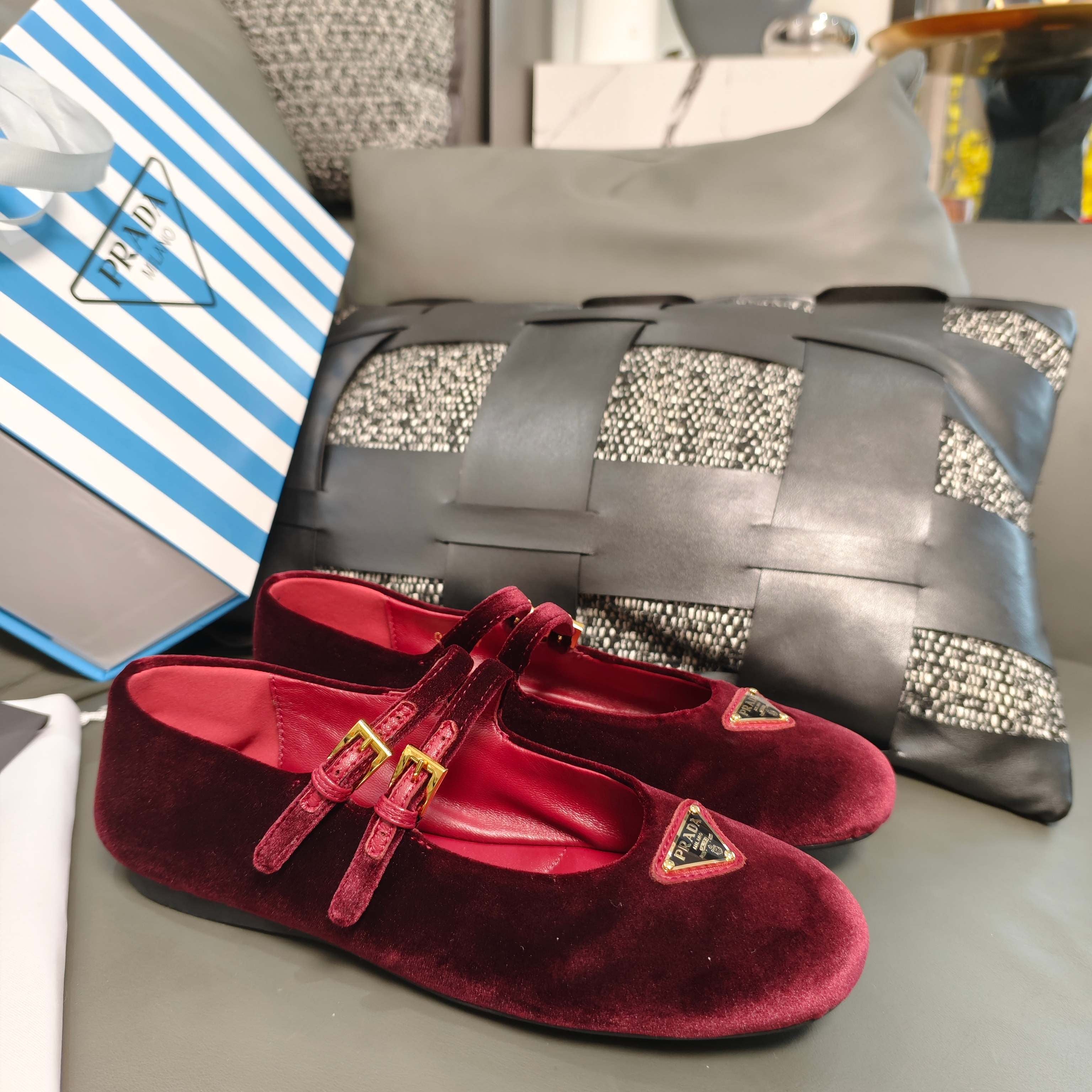 LuxluxHouse Best Quality Women Shoes Prada