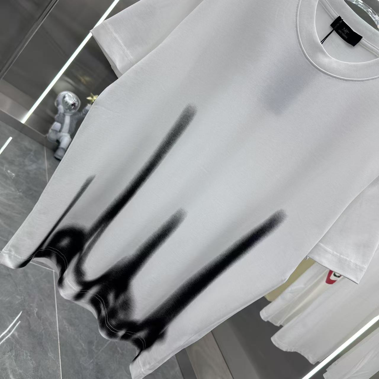 LuxluxHouse Best Quality Clothes T-shirt Arcteryx