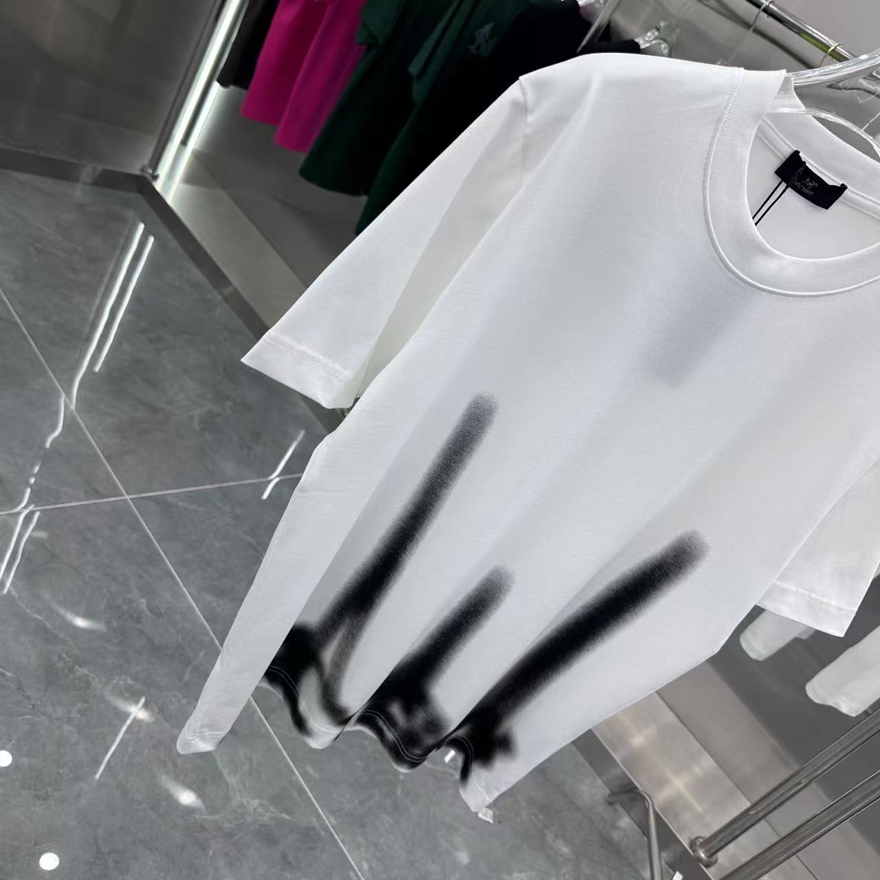 LuxluxHouse Best Quality Clothes T-shirt Arcteryx