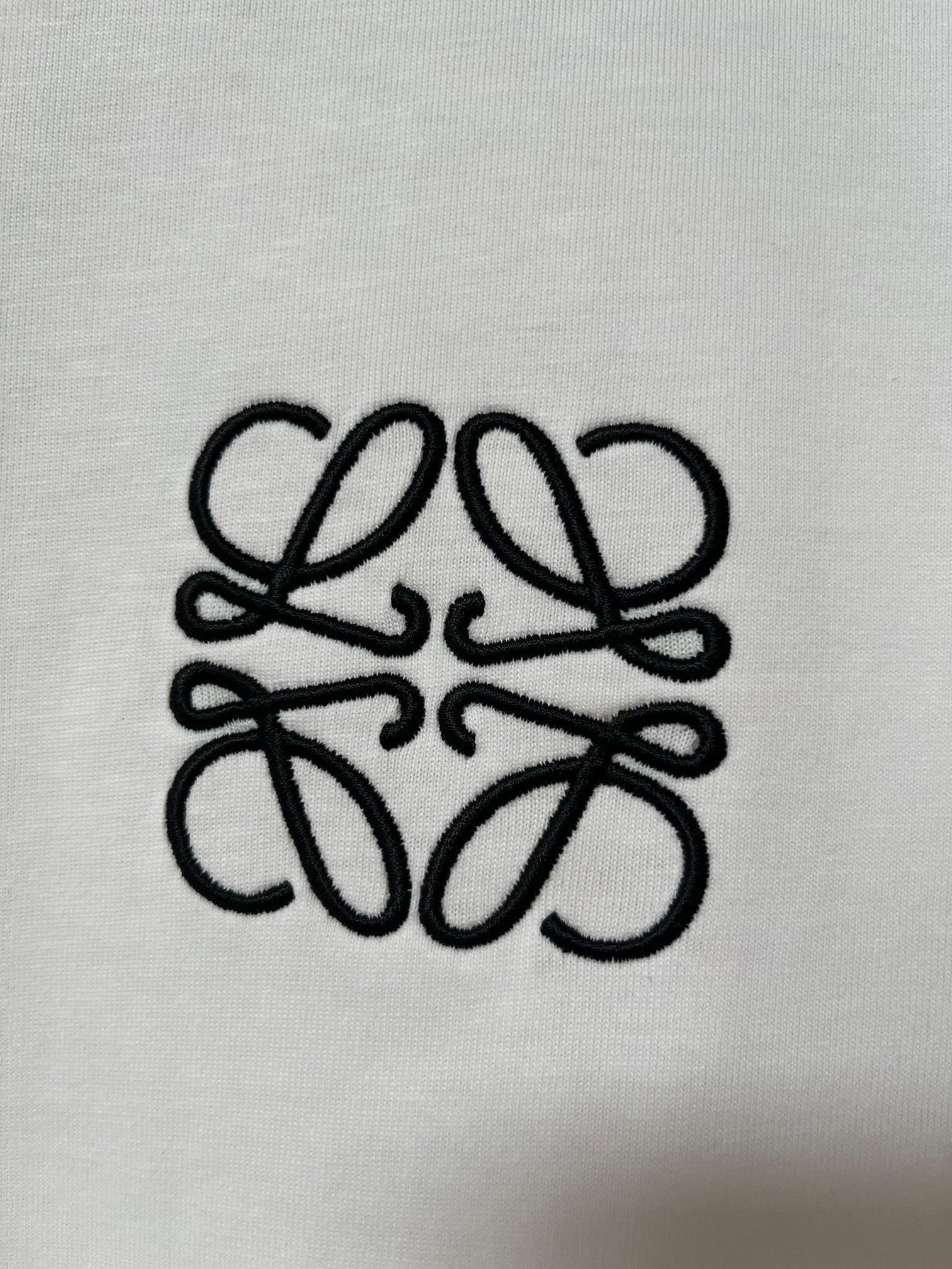 LuxluxHouse Best Quality Clothes T-shirt Loewe