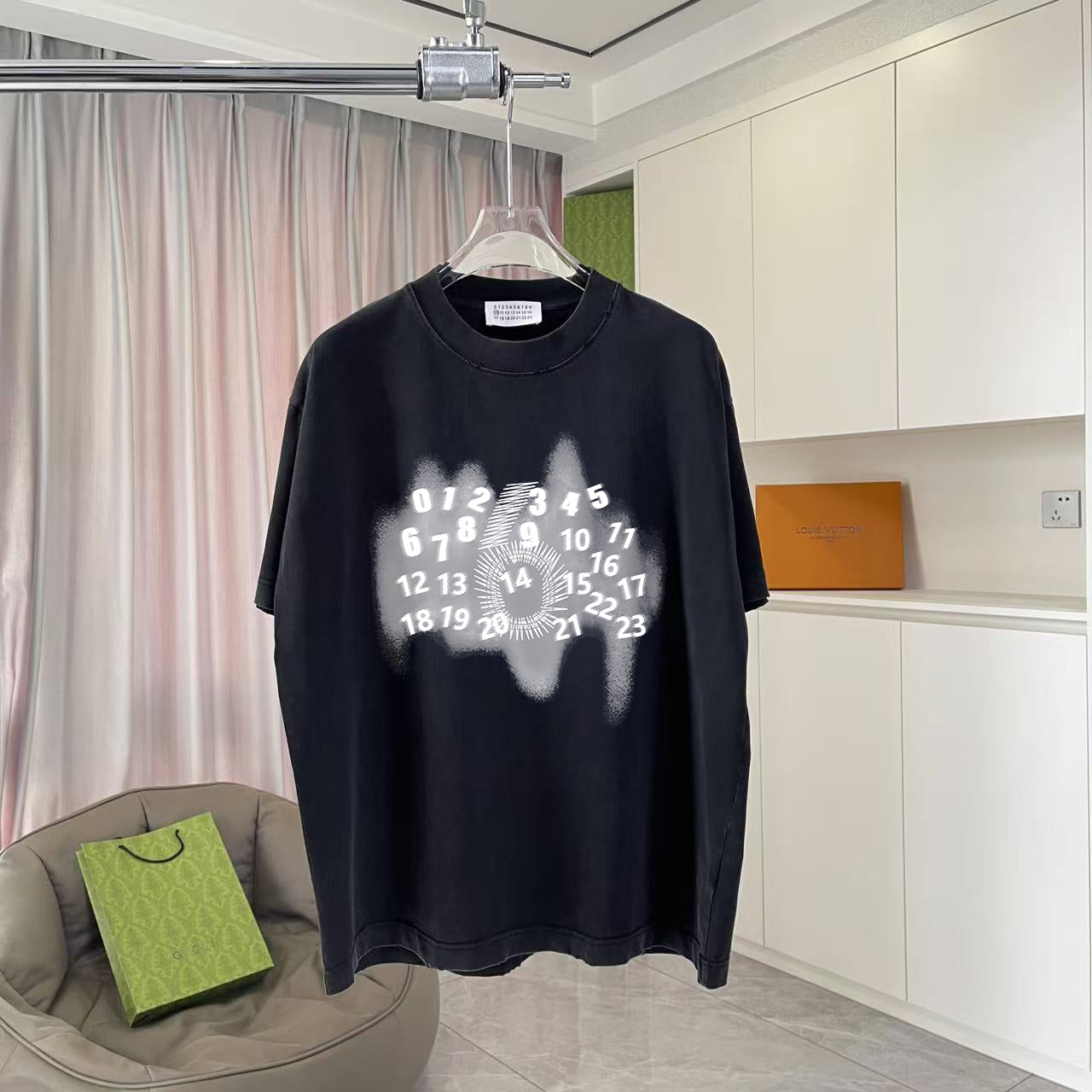 LuxluxHouse Best Quality Clothes T-shirt Chanel & Maison Margiela