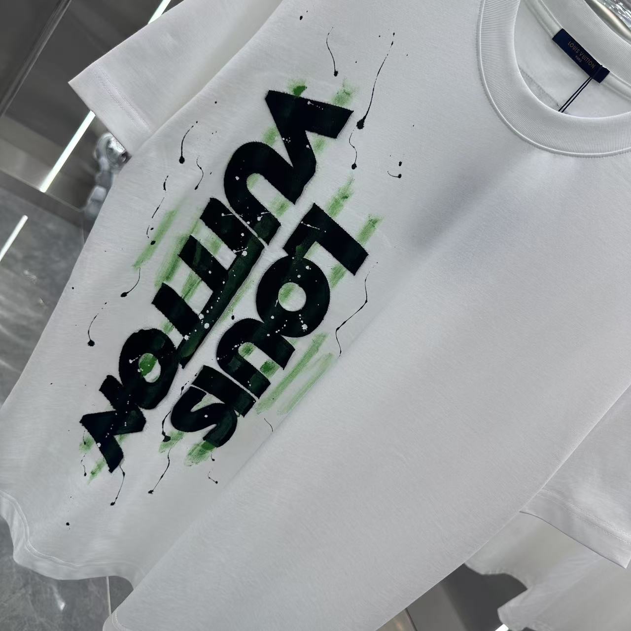 LuxluxHouse Best Quality Clothes T-shirt Louis Vuitton