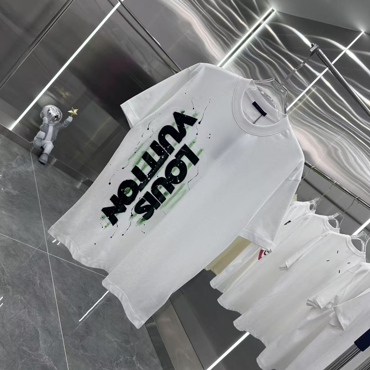 LuxluxHouse Best Quality Clothes T-shirt Louis Vuitton