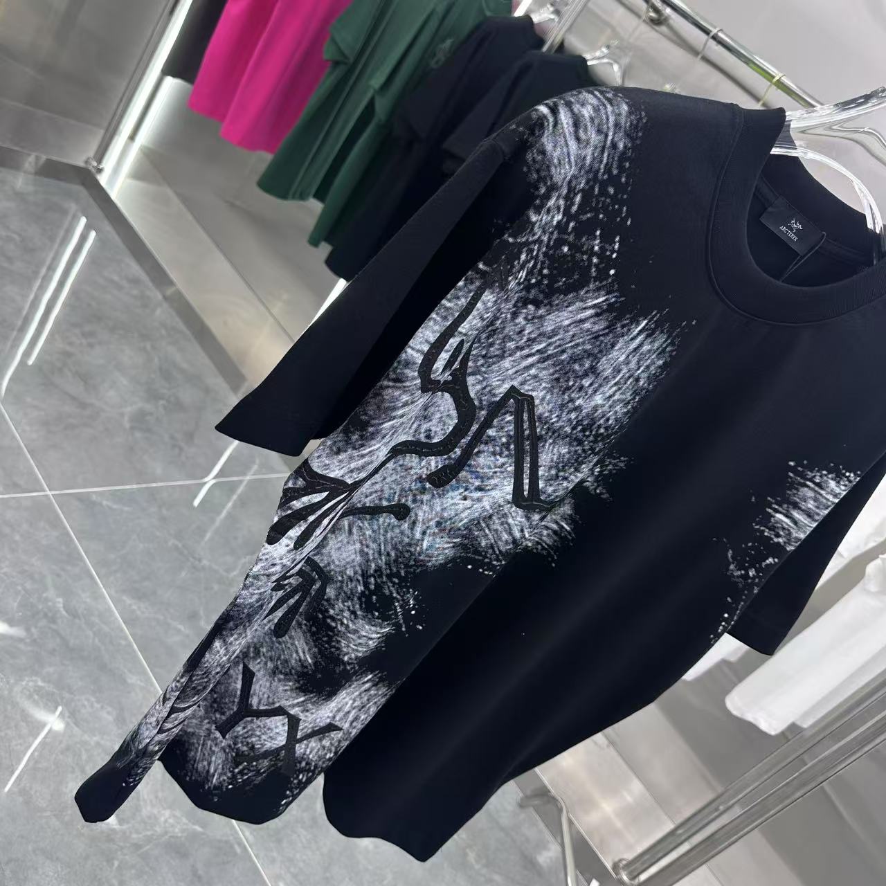 LuxluxHouse Best Quality Clothes T-shirt Arcteryx