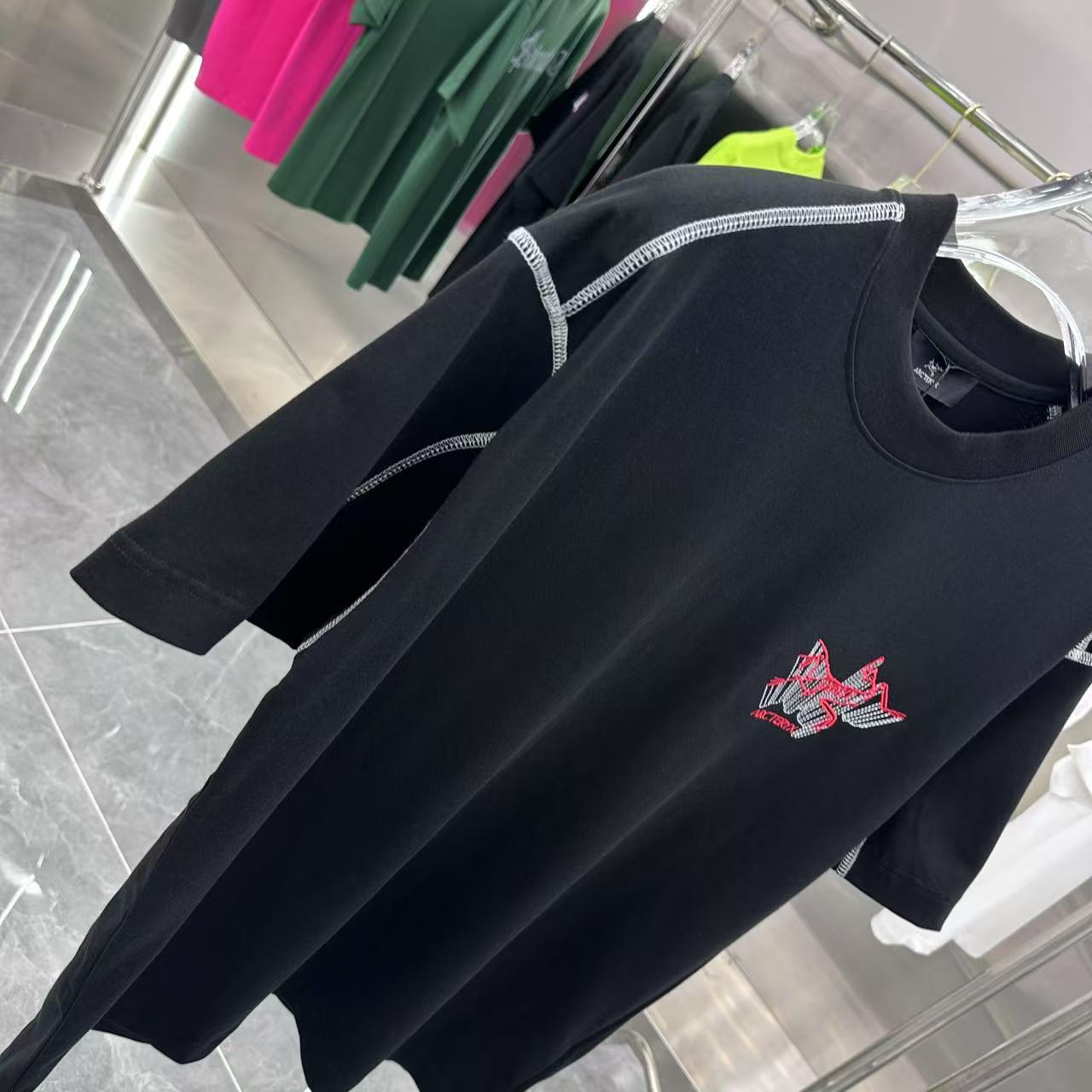 LuxluxHouse Best Quality Clothes T-shirt Arcteryx