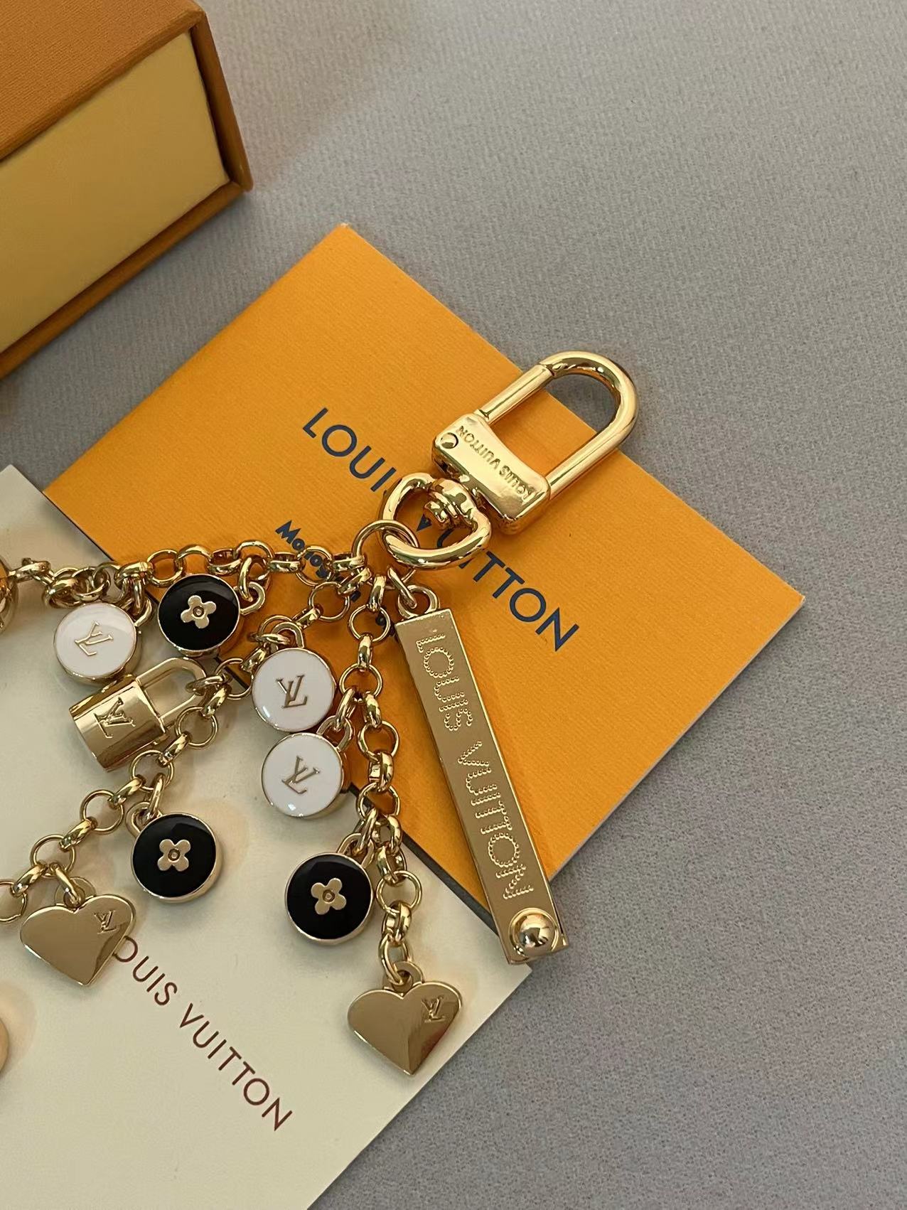 LuxluxHouse Best Quality Accessories Louis Vuitton Keychain