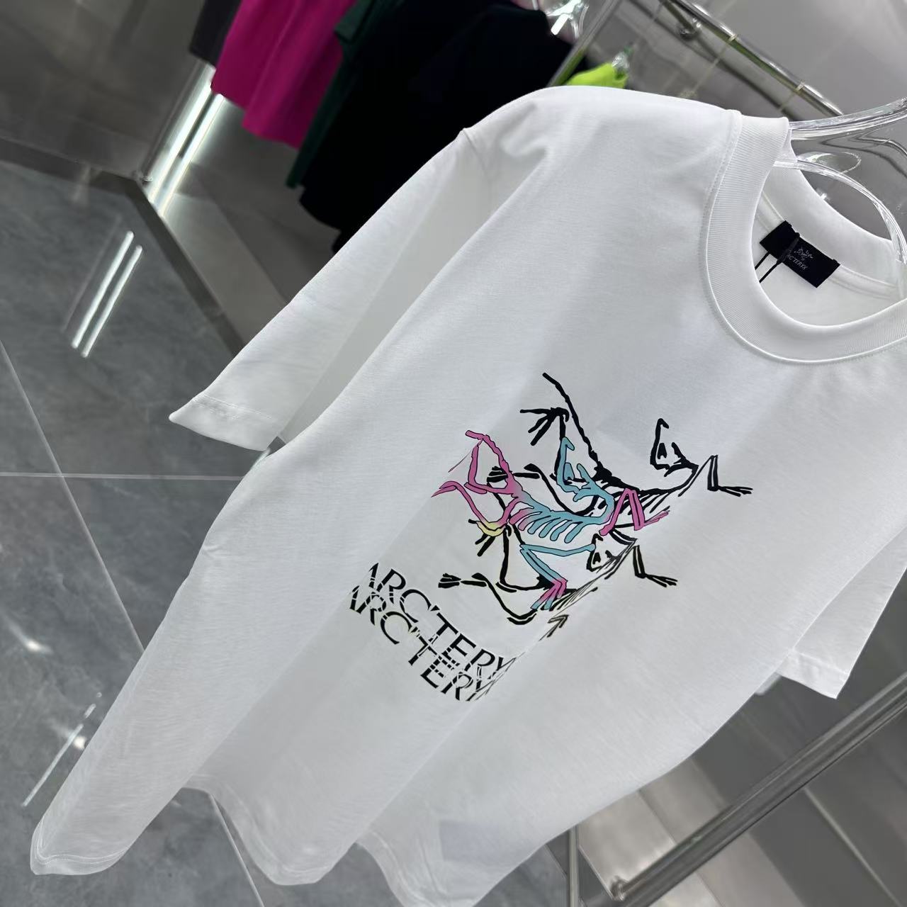 LuxluxHouse Best Quality Clothes T-shirt Arcteryx