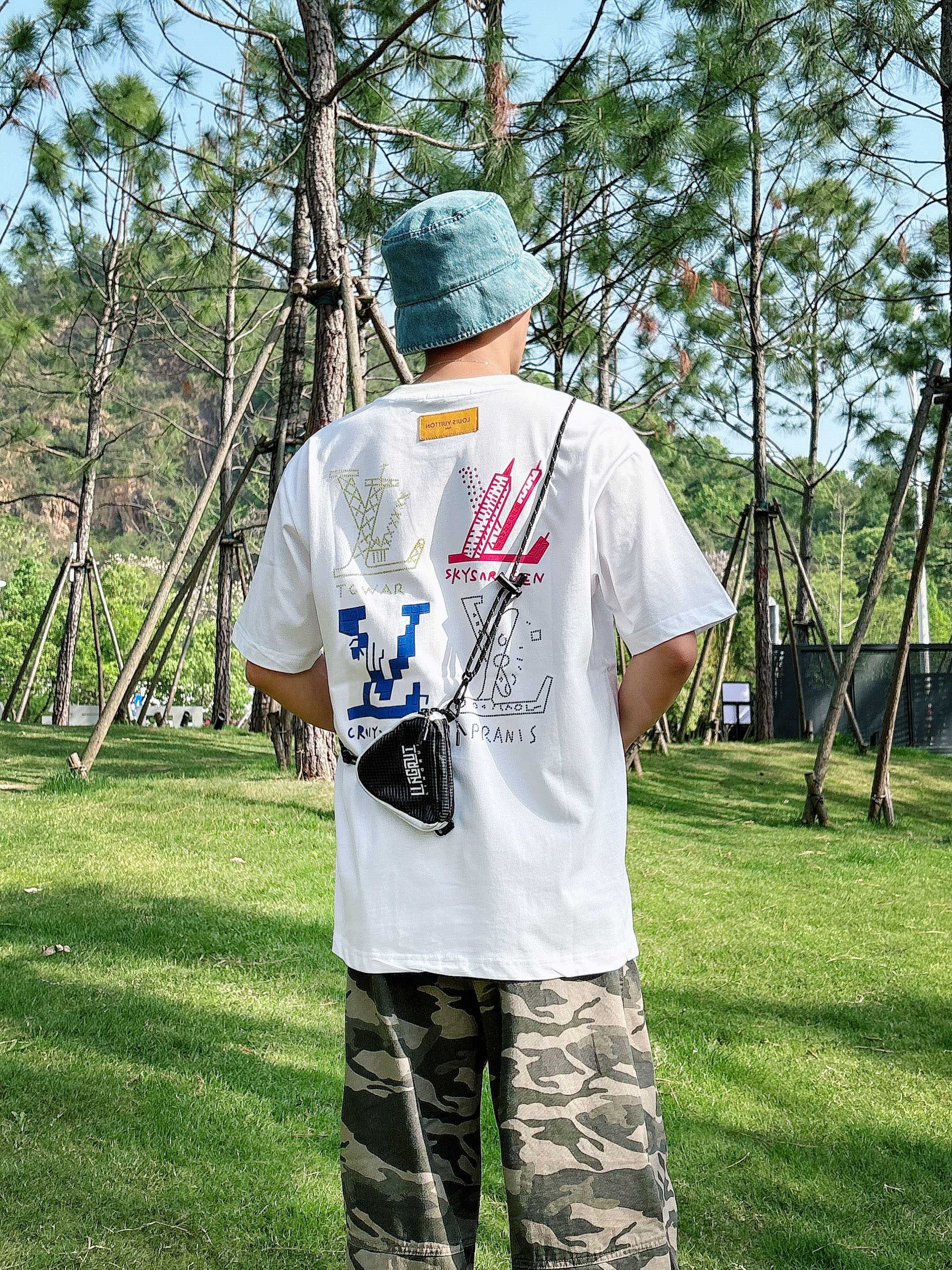 LuxluxHouse Best Quality Clothes T-shirt Louis Vuitton