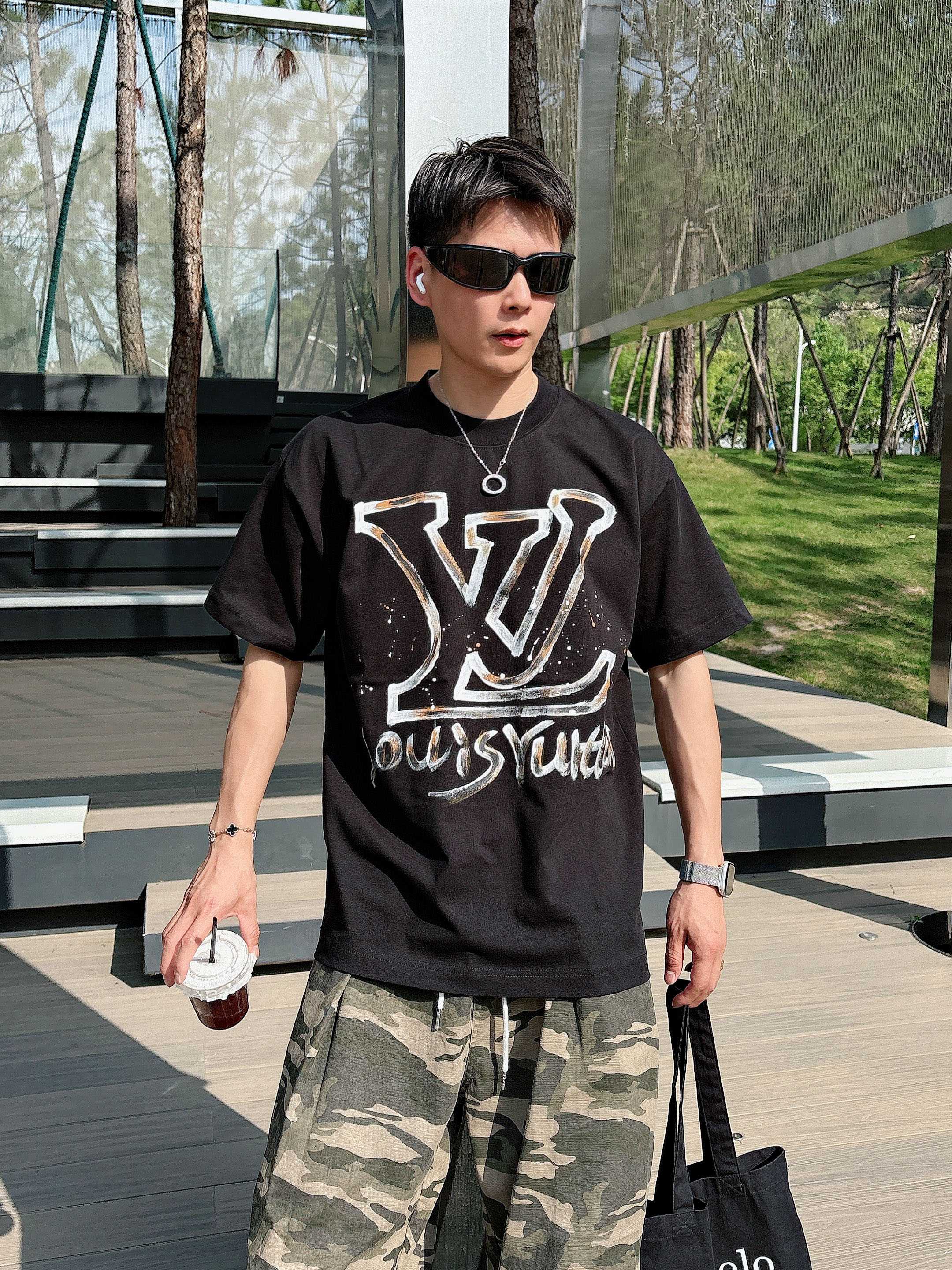 LuxluxHouse Best Quality Clothes T-shirt Louis Vuitton