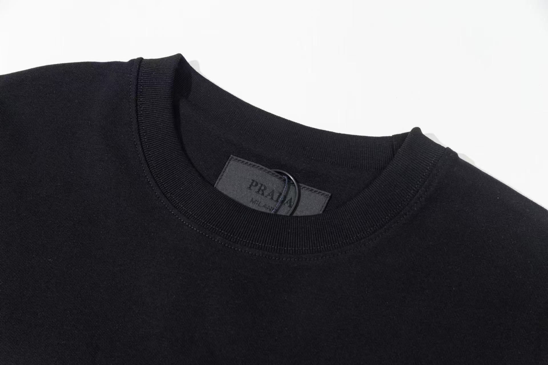 LuxluxHouse Best Quality Clothes T-shirt Prada