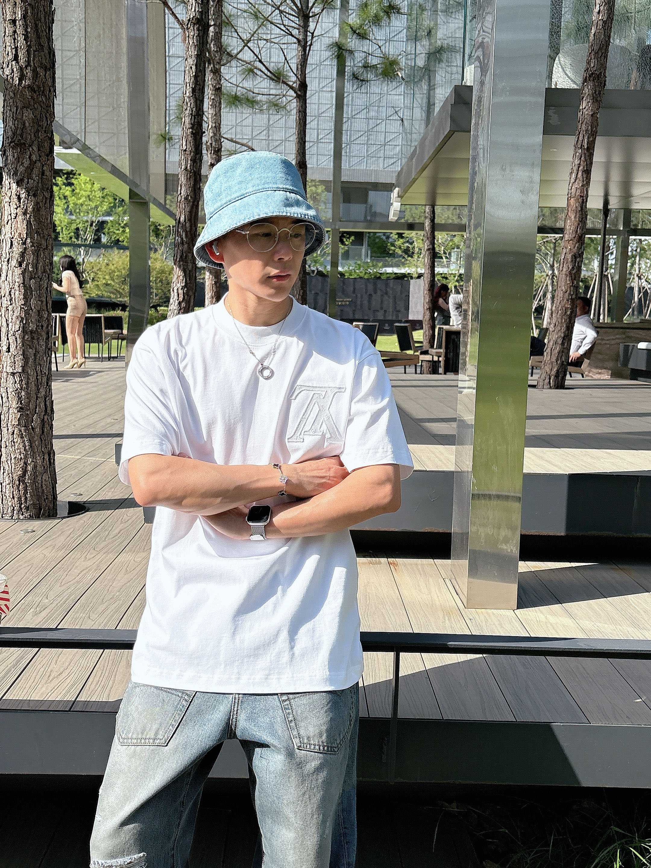 LuxluxHouse Best Quality Clothes T-shirt Louis Vuitton