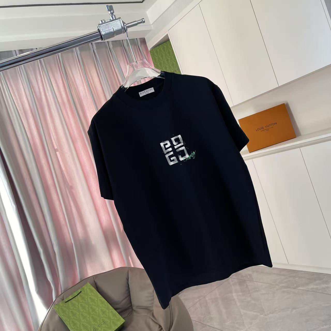 LuxluxHouse Best Quality Clothes Givenchy T-shirt