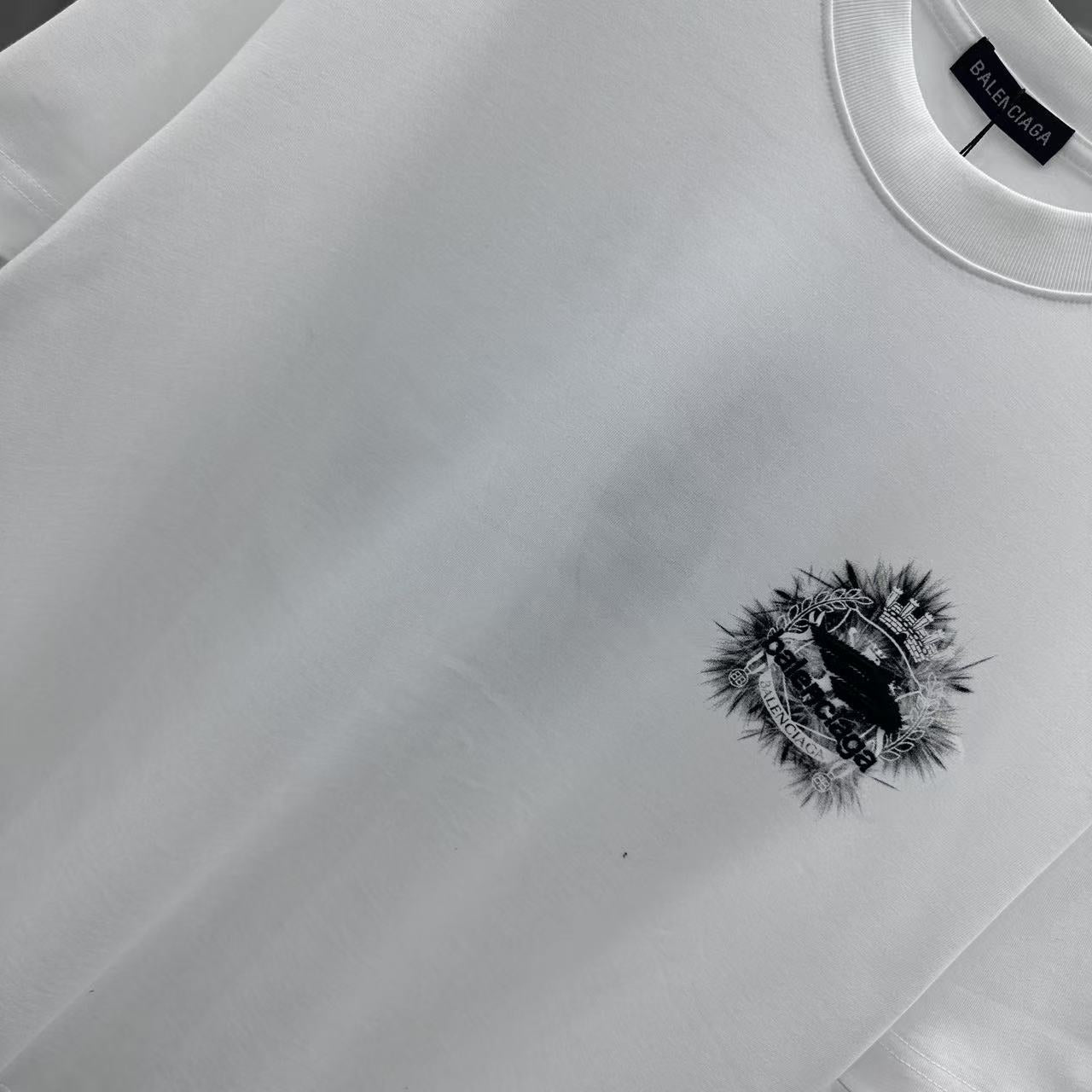 LuxluxHouse Best Quality Clothes Balenciaga T-shirt