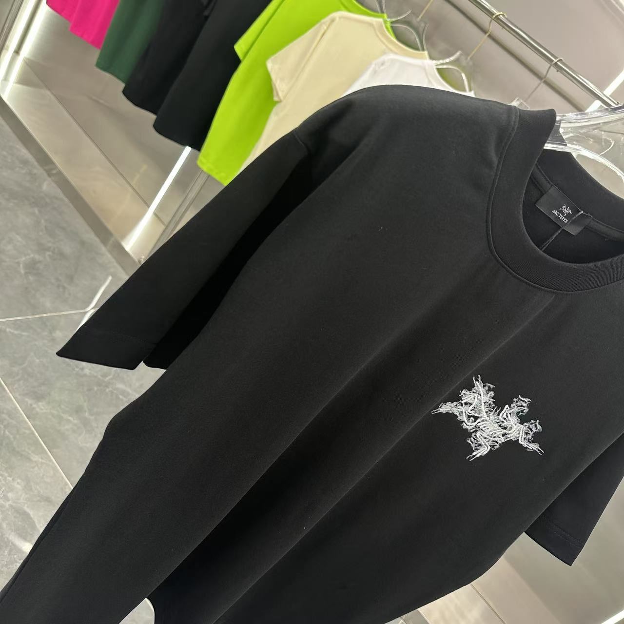 LuxluxHouse Best Quality Clothes T-shirt Arcteryx