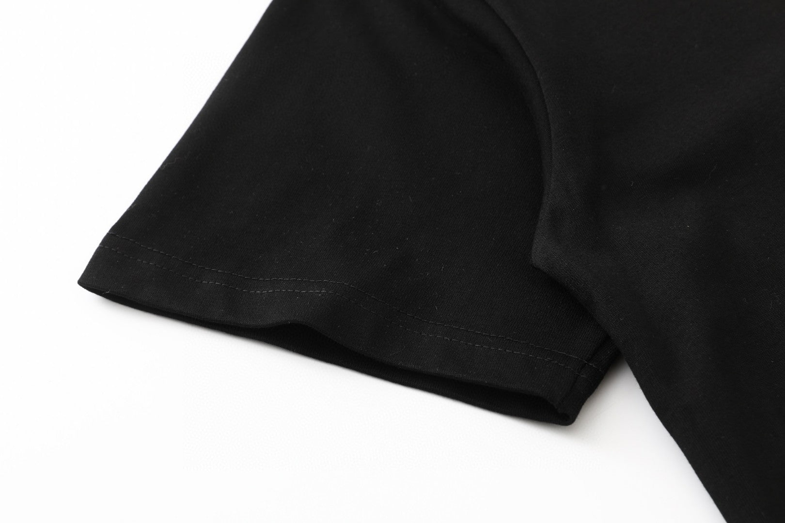 LuxluxHouse Best Quality Clothes Undefeated T-shirt