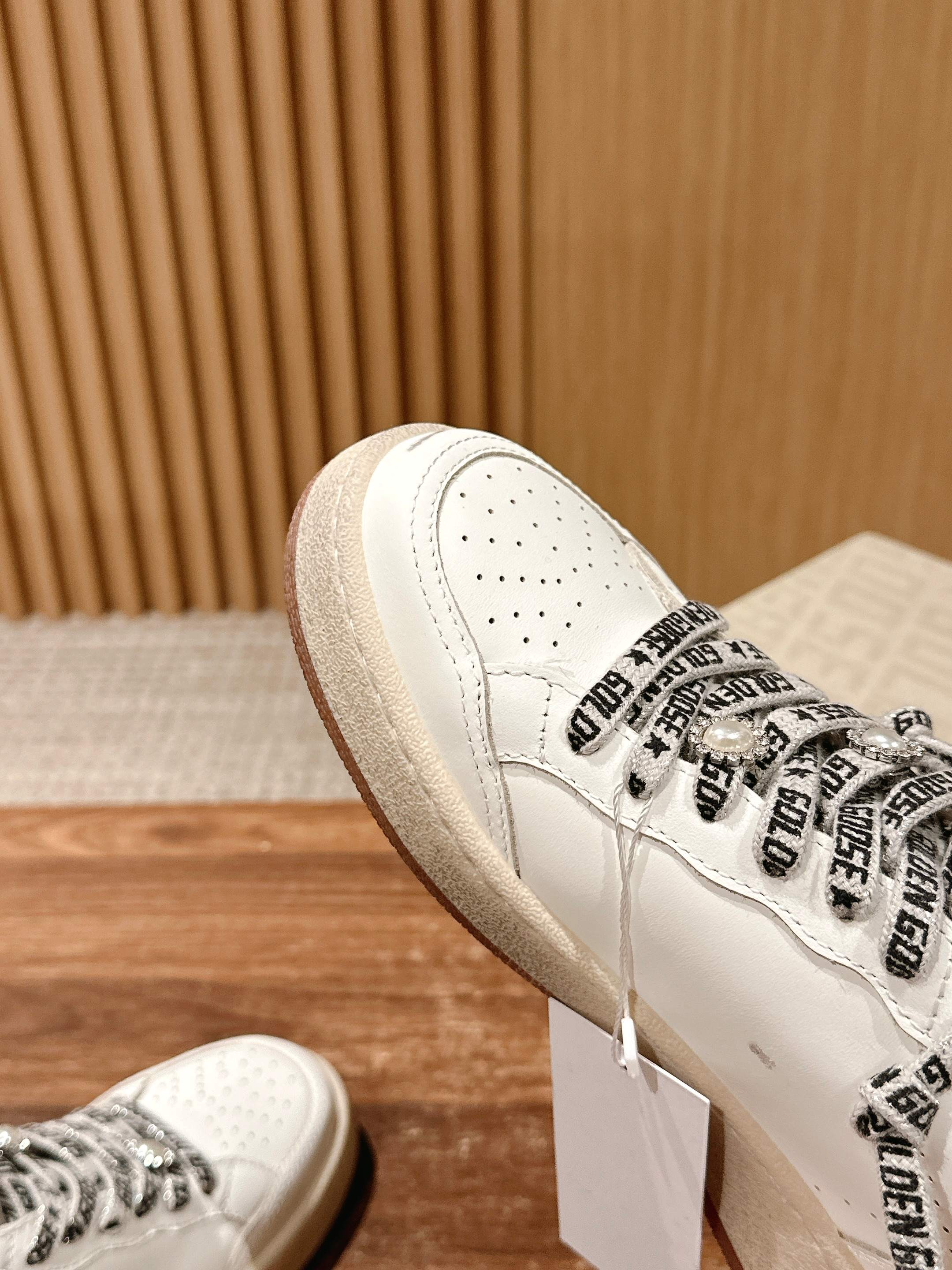 LuxluxHouse Best Quality Shoes Golden Goose