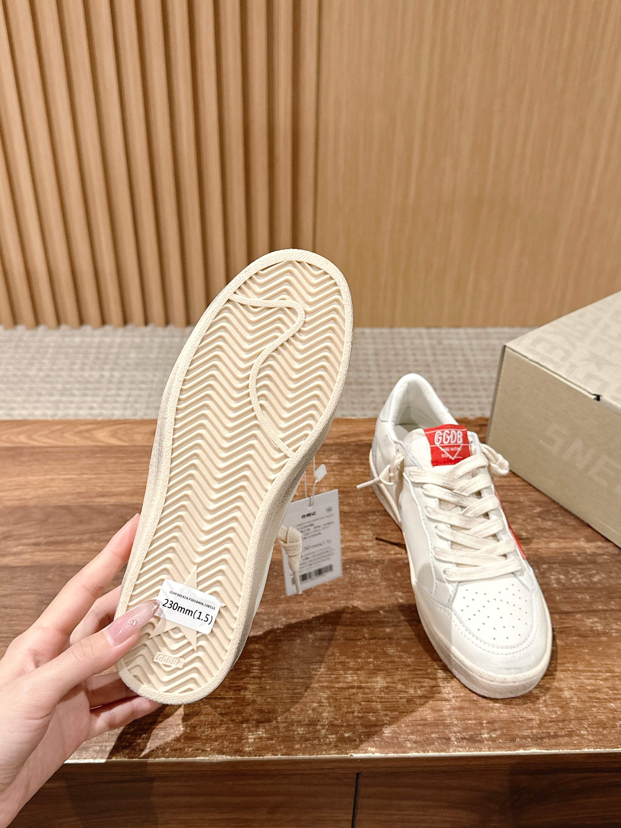 LuxluxHouse Best Quality Shoes Golden Goose