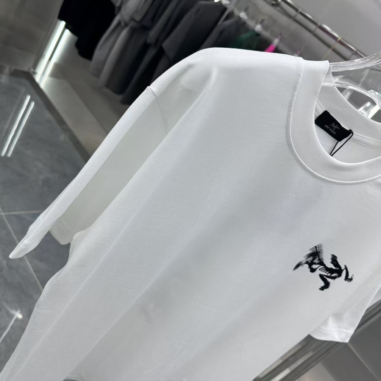 LuxluxHouse Best Quality Clothes T-shirt Arcteryx