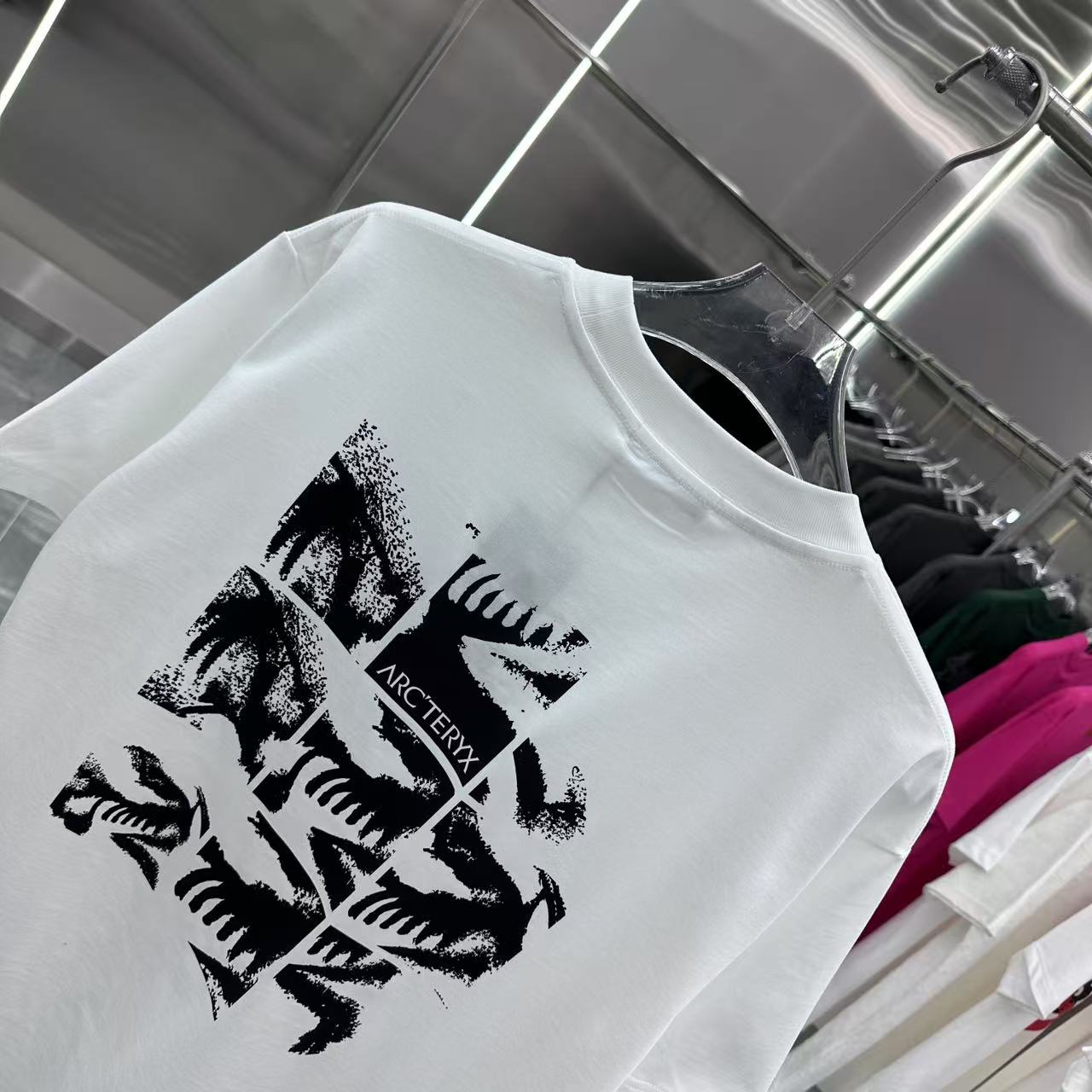 LuxluxHouse Best Quality Clothes T-shirt Arcteryx